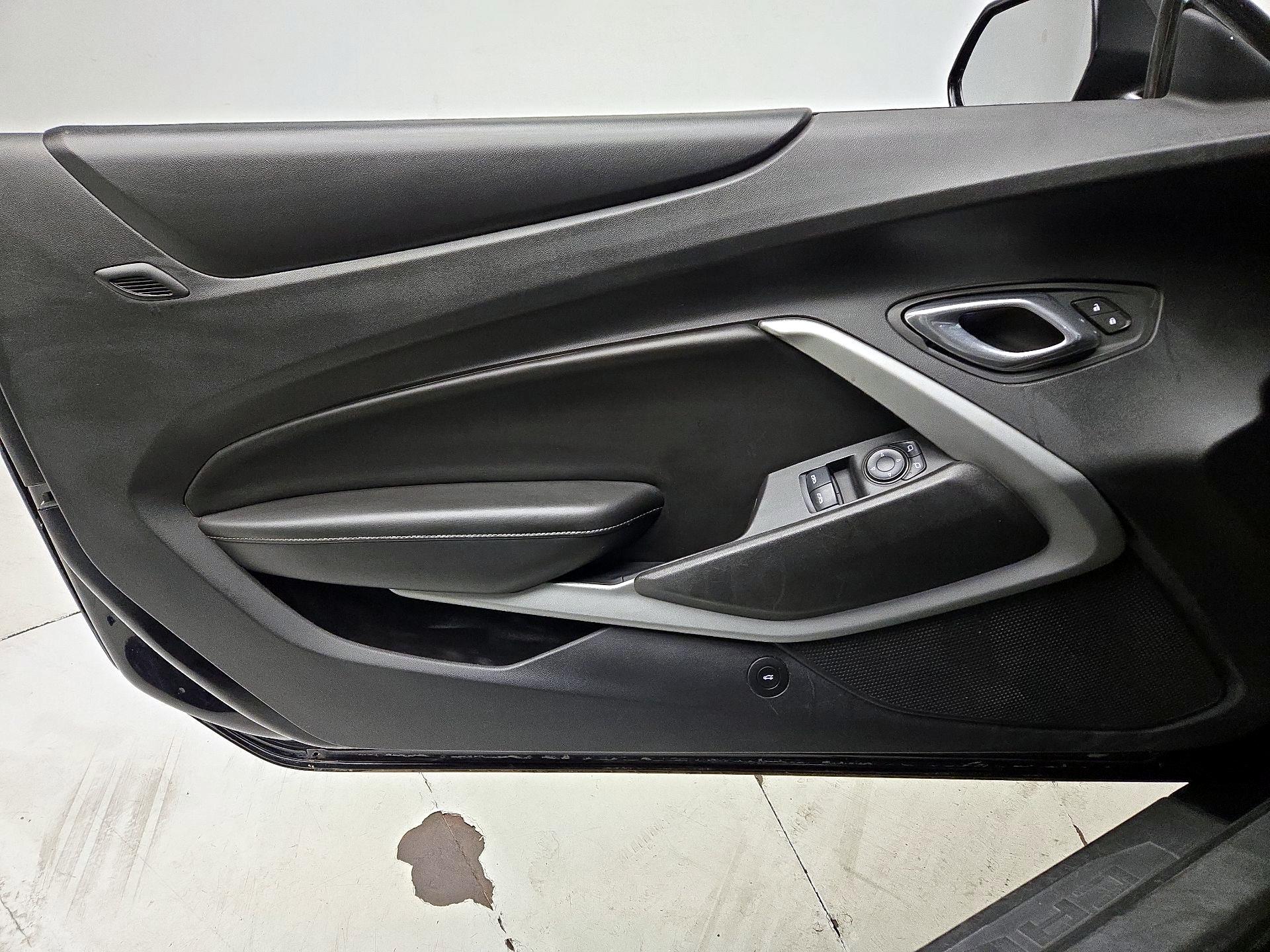 Thumbnail: 2016 Chevrolet Camaro - 12