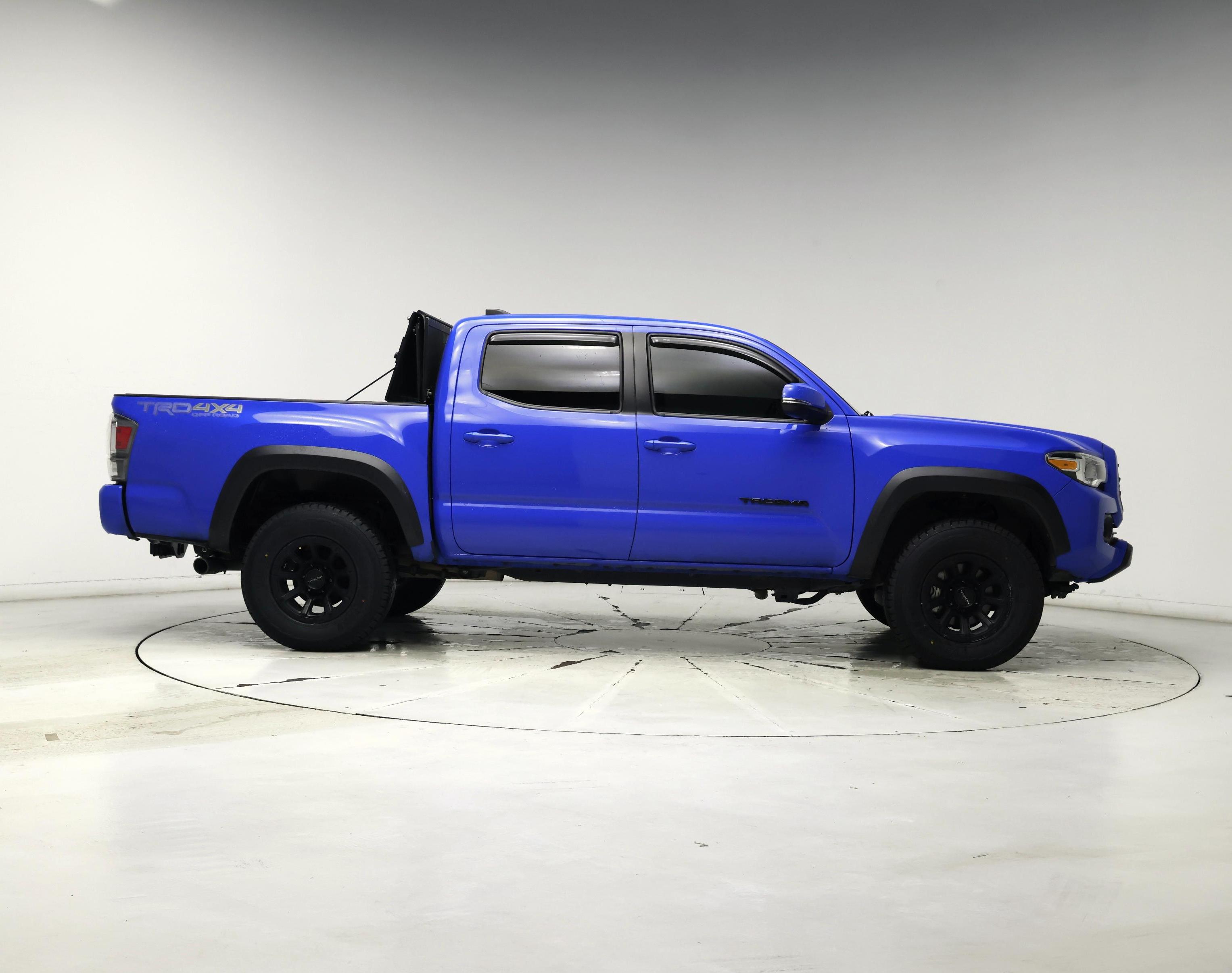 Thumbnail: 2020 Toyota Tacoma - 7