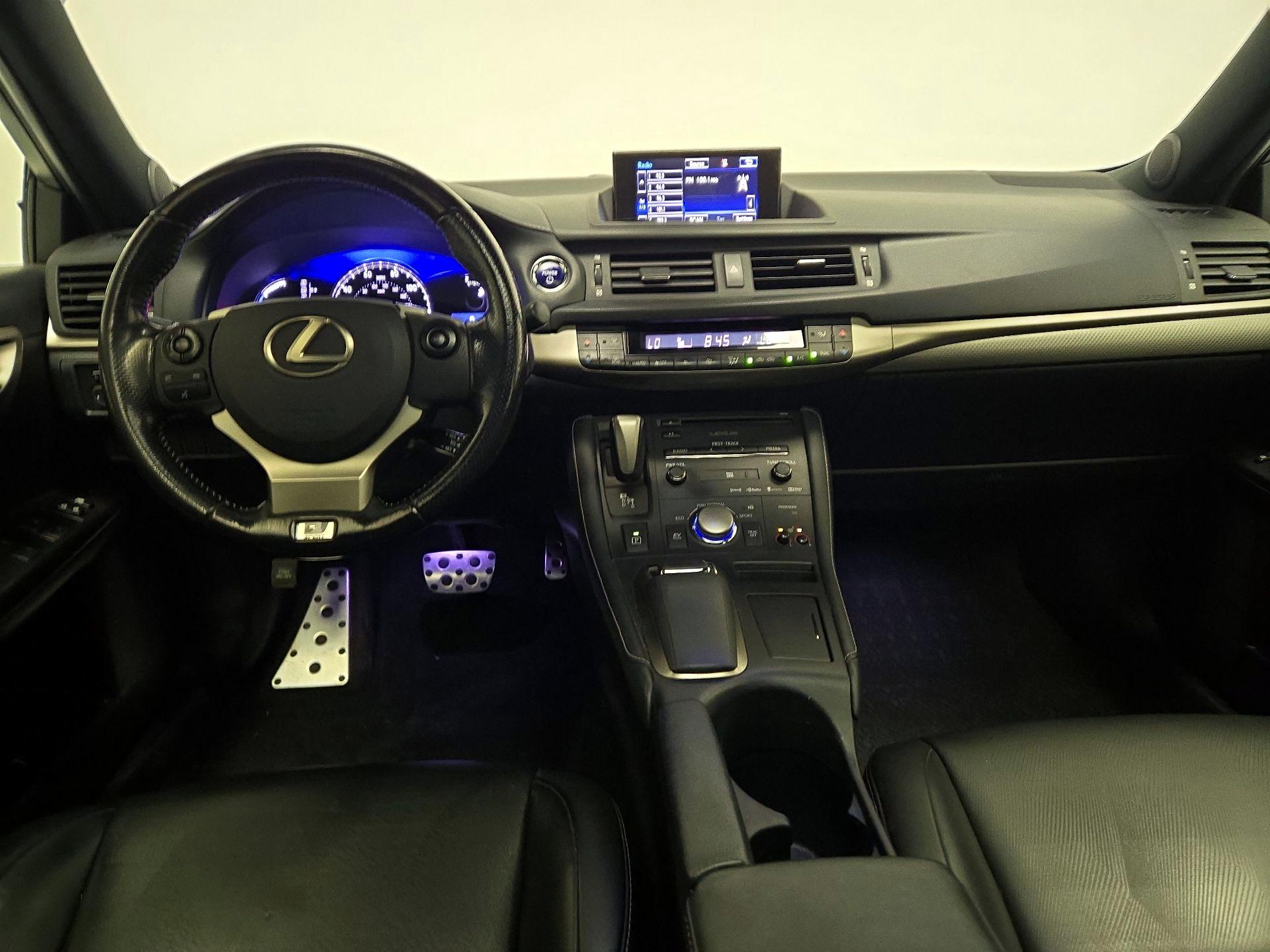 Thumbnail: 2016 Lexus CT - 9