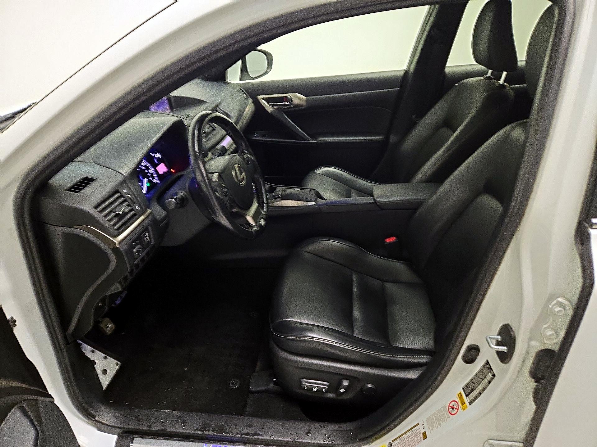 Thumbnail: 2016 Lexus CT - 11