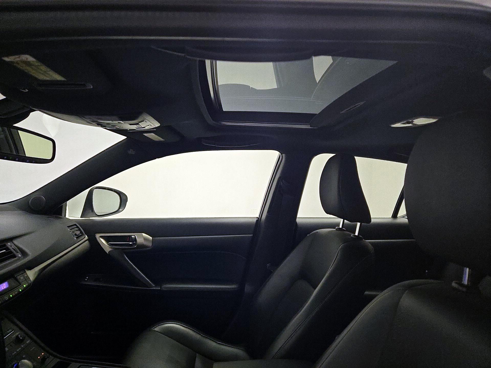 Thumbnail: 2016 Lexus CT - 18