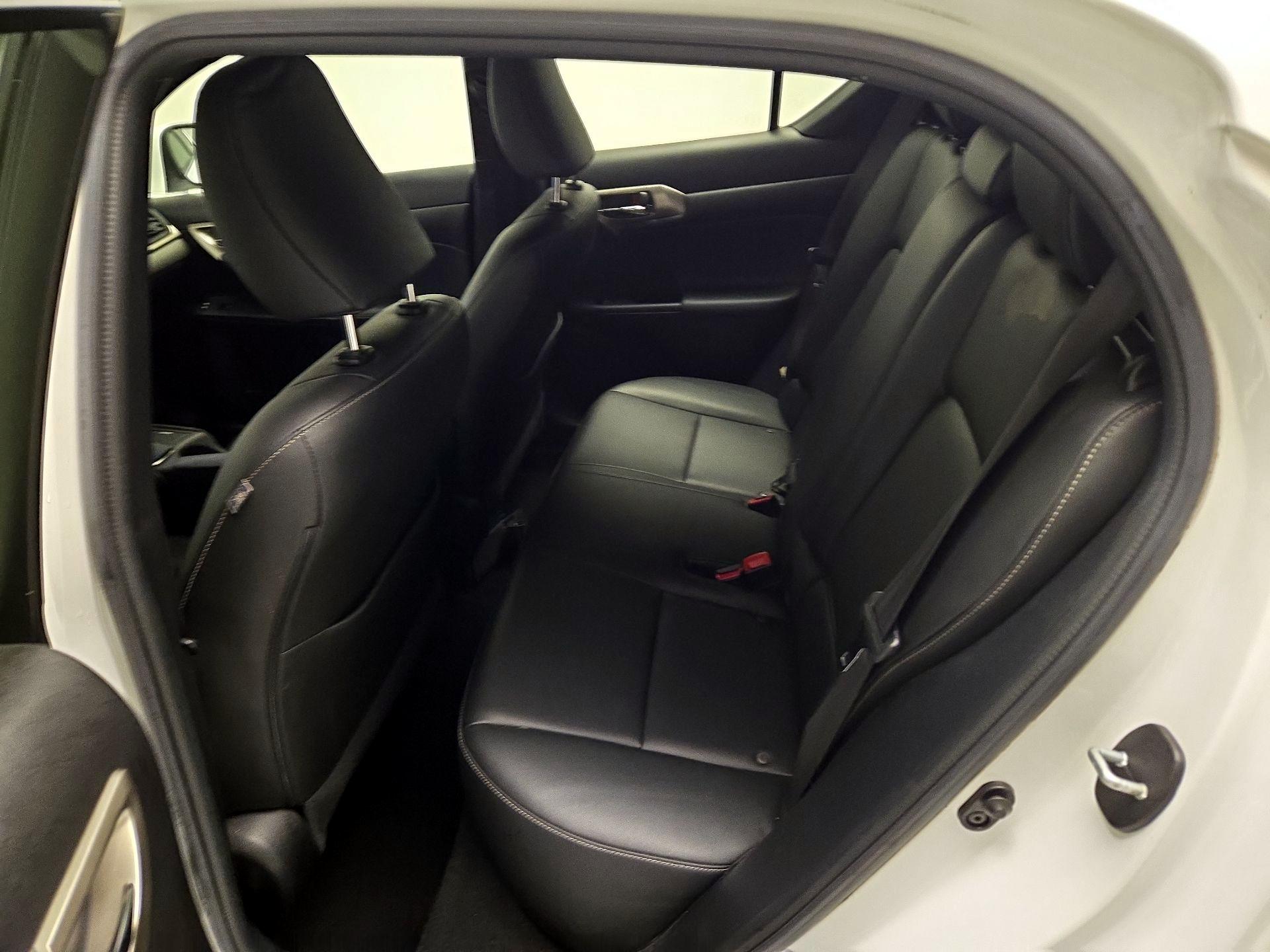 Thumbnail: 2016 Lexus CT - 19