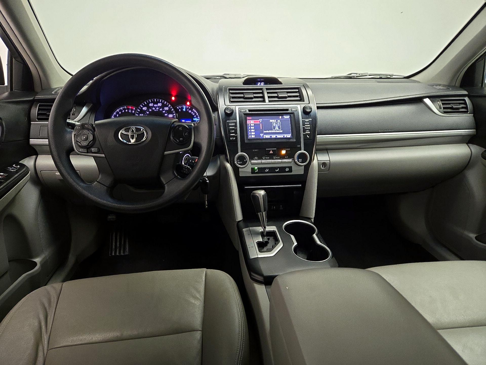 Thumbnail: 2014 Toyota Camry - 9