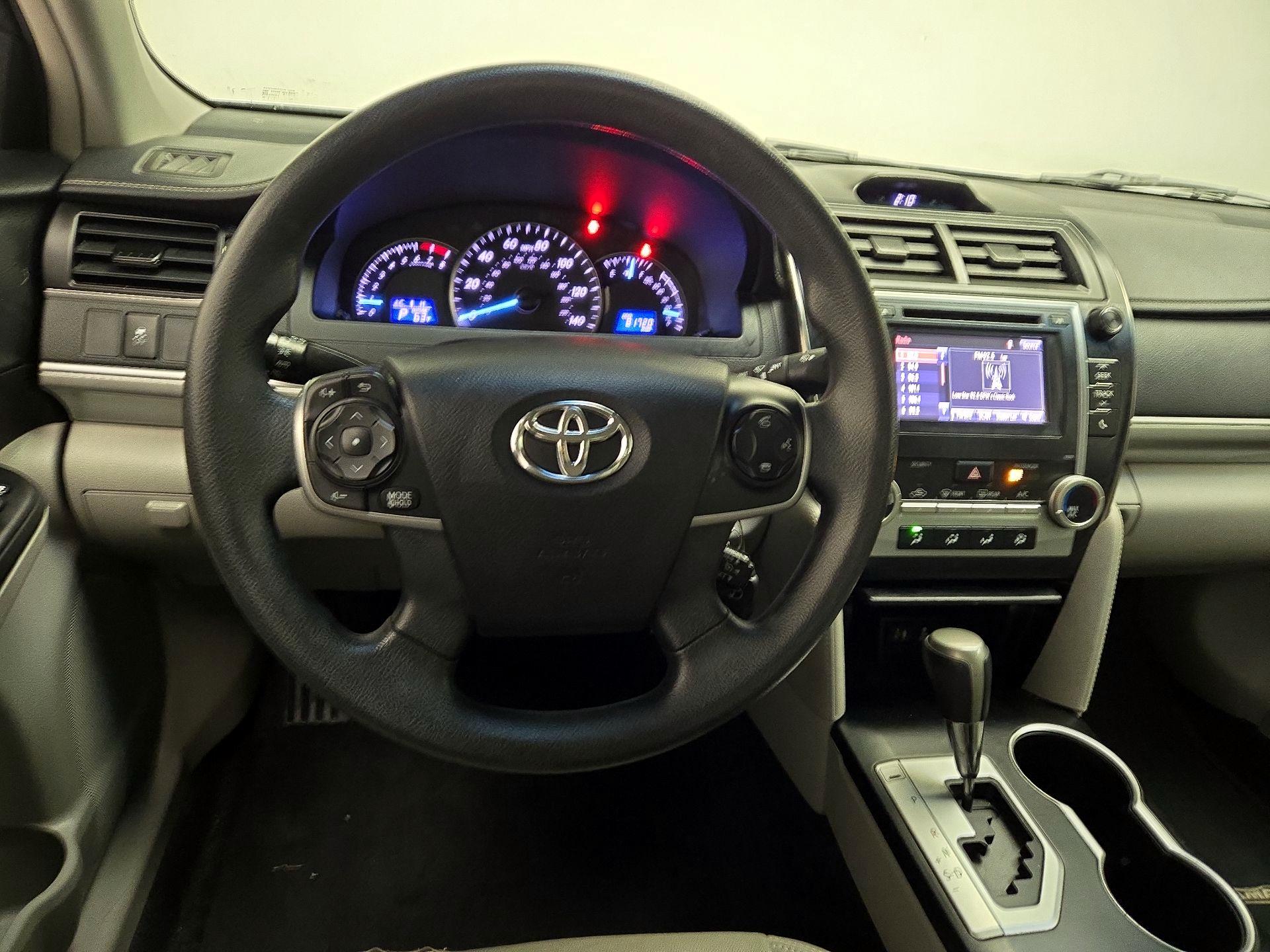 Thumbnail: 2014 Toyota Camry - 10