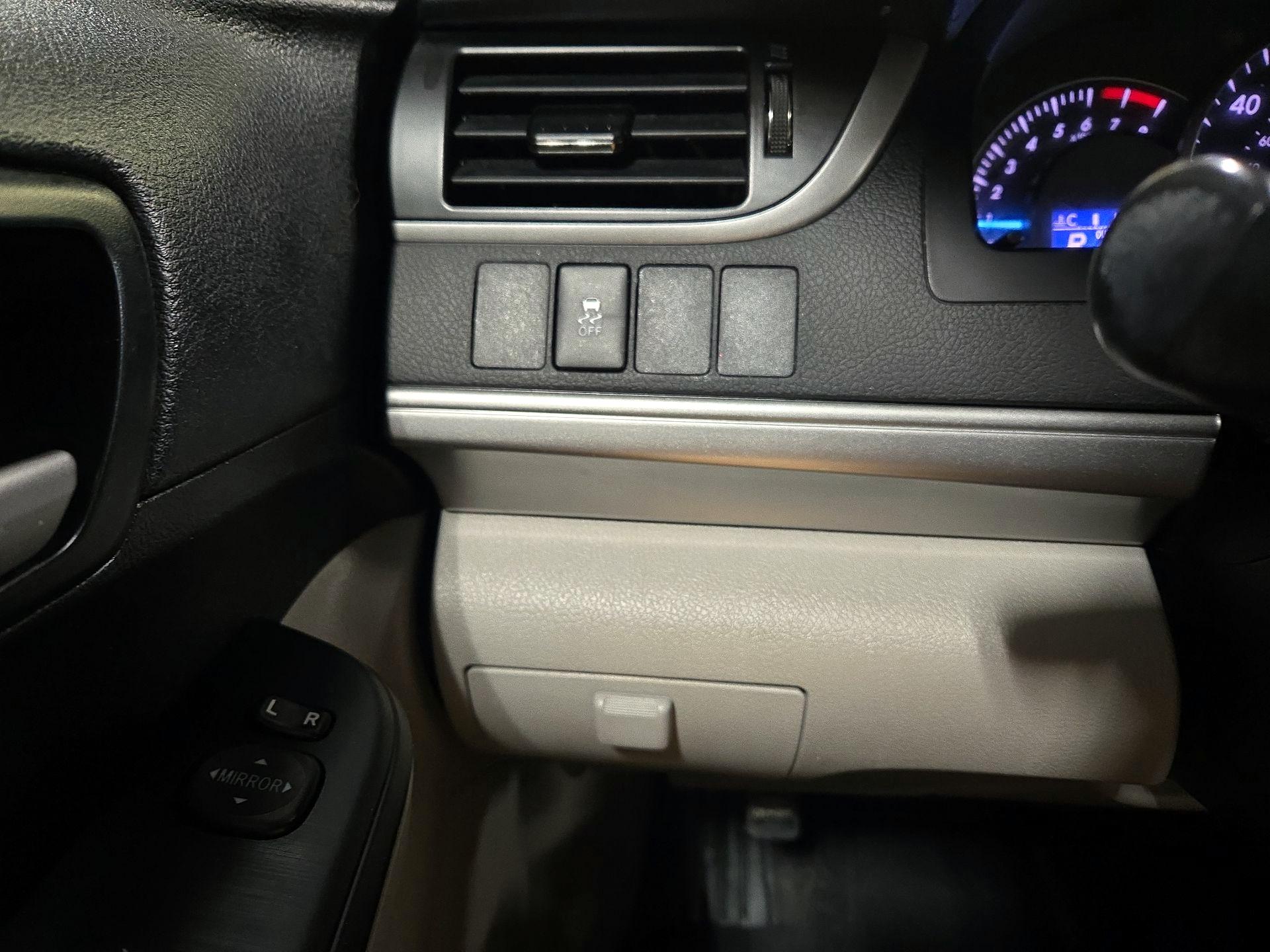 Thumbnail: 2014 Toyota Camry - 13