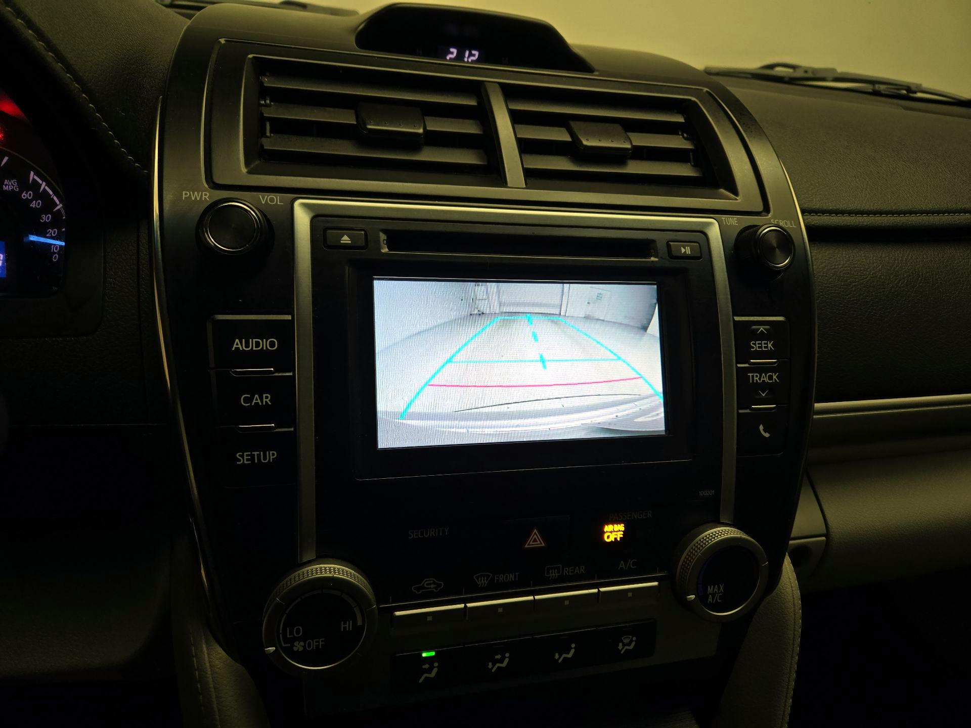 Thumbnail: 2014 Toyota Camry - 14