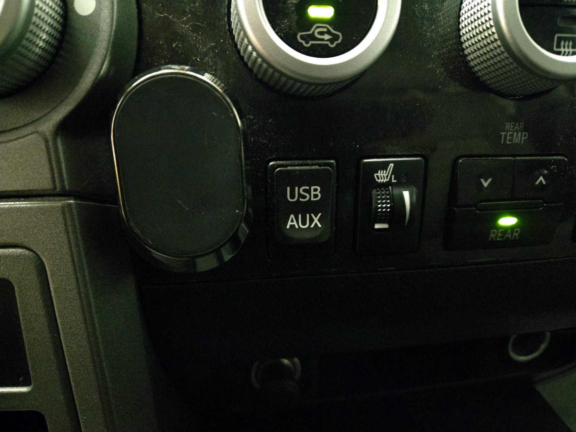 Thumbnail: 2016 Toyota Sequoia - 19