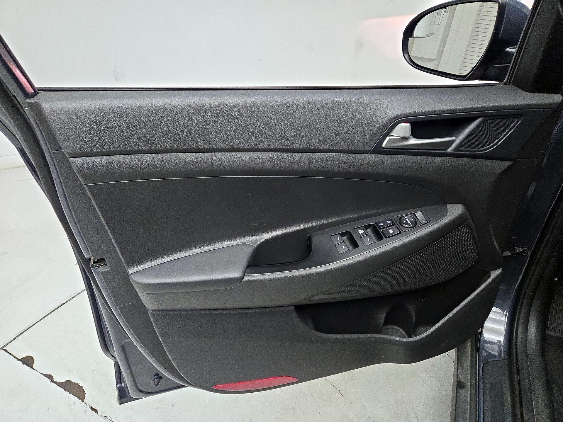 Thumbnail: 2020 Hyundai Tucson - 12