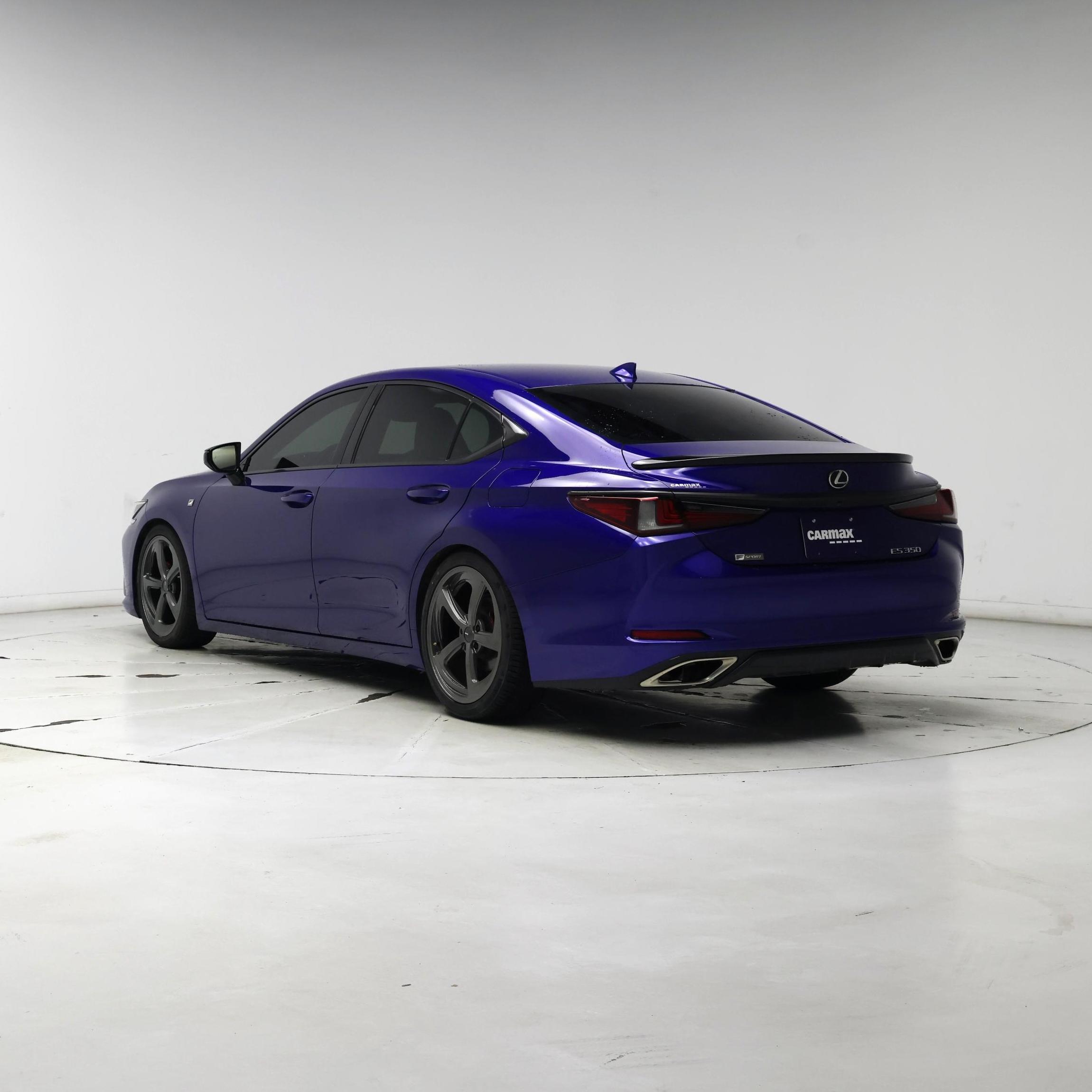 Thumbnail: 2021 Lexus ES - 2