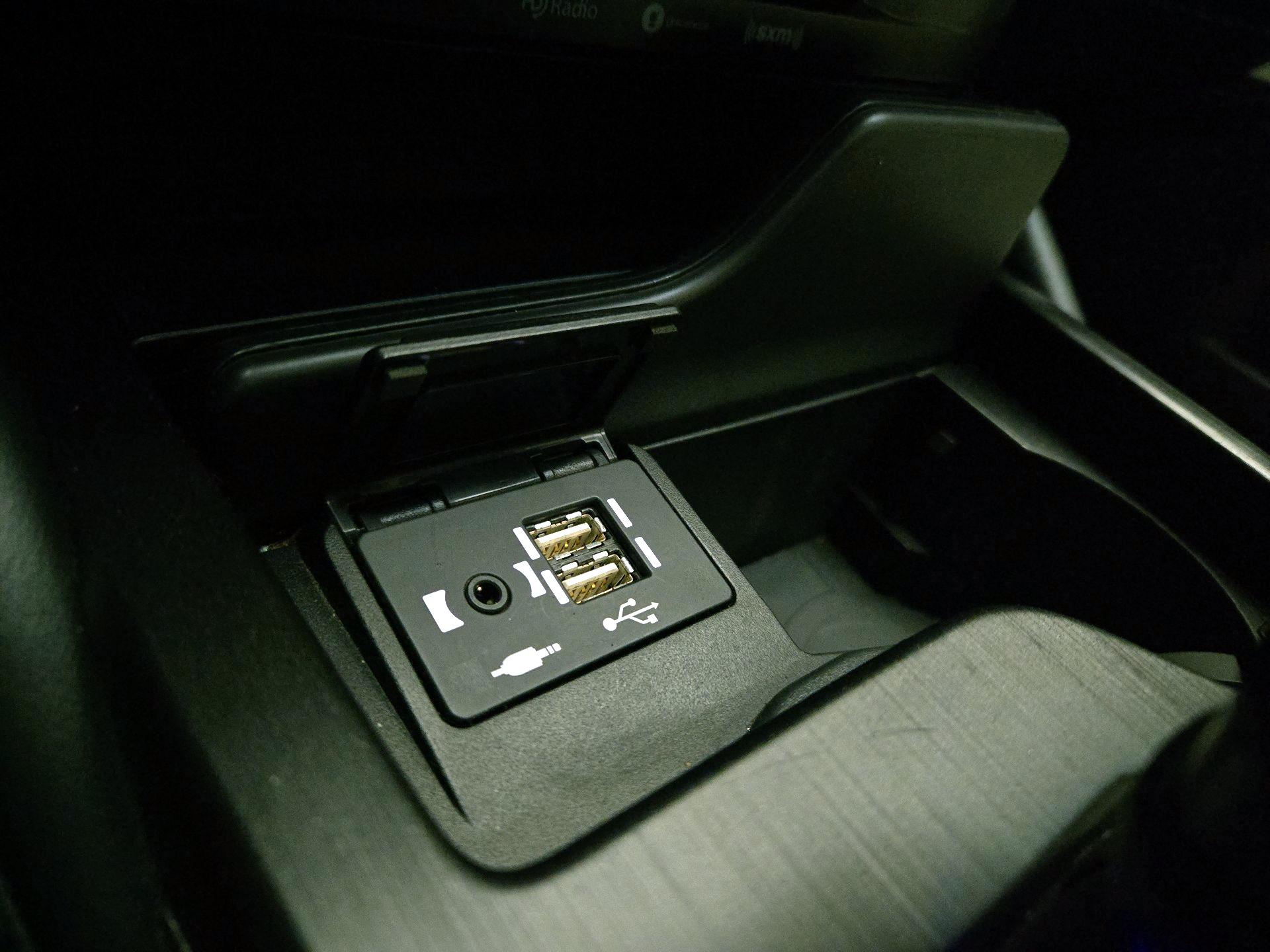 Thumbnail: 2021 Lexus ES - 19