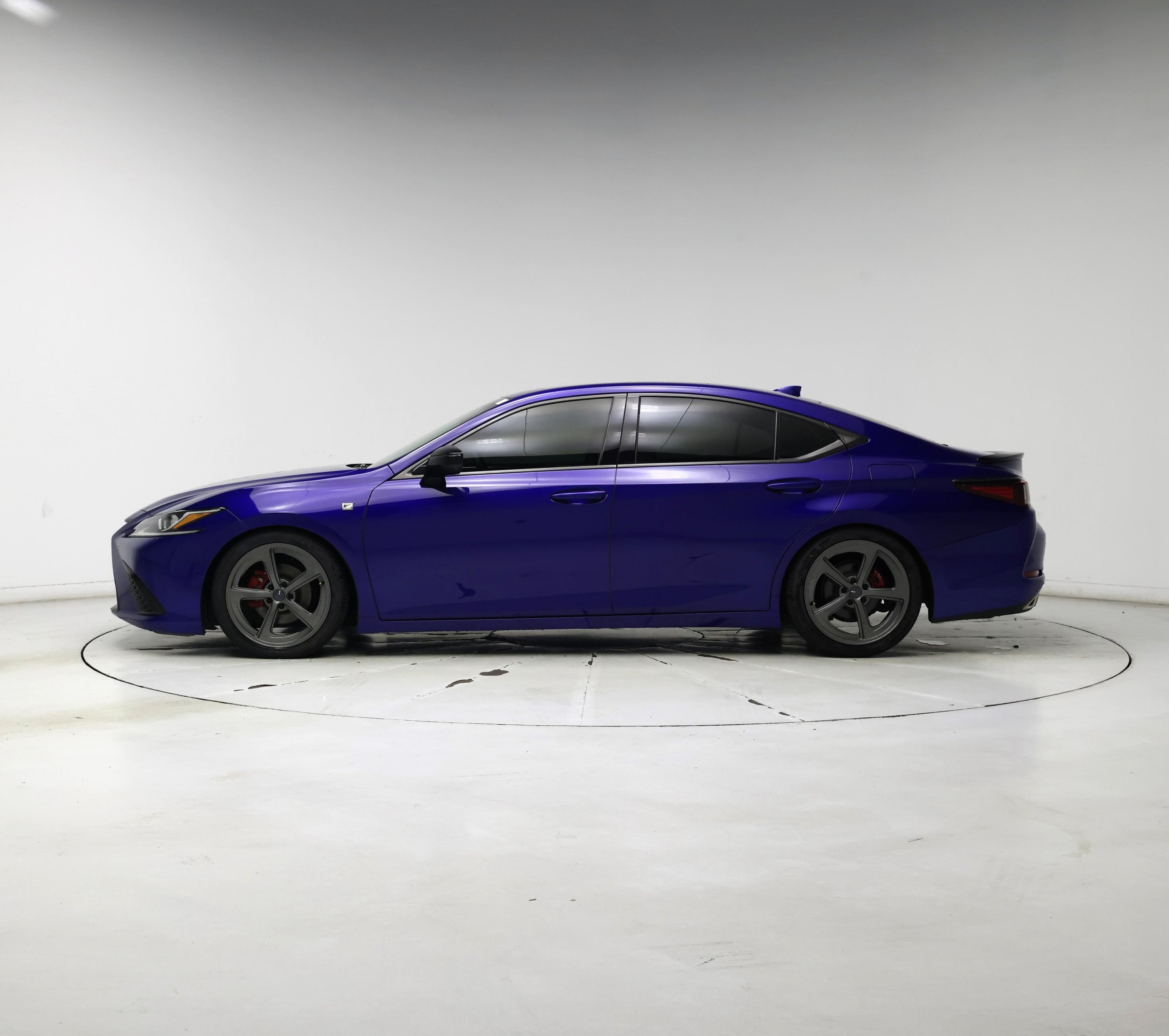 Thumbnail: 2021 Lexus ES - 3