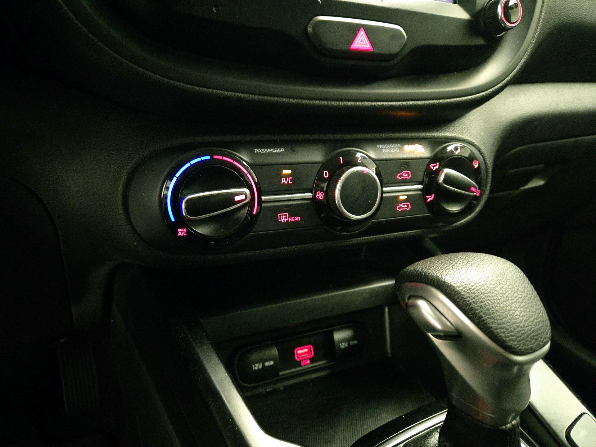 Thumbnail: 2020 Kia Soul - 16