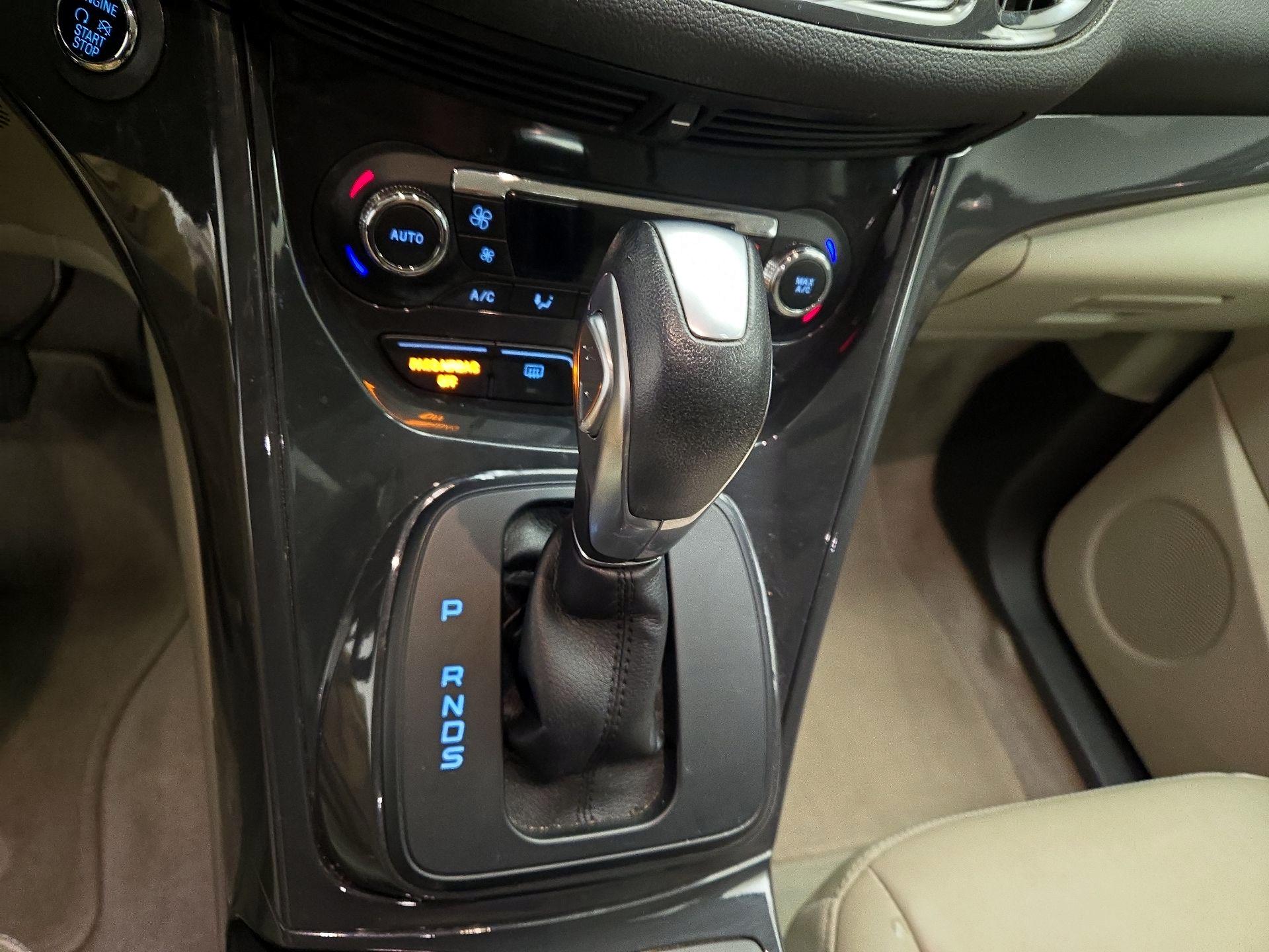 Thumbnail: 2015 Ford Escape - 17