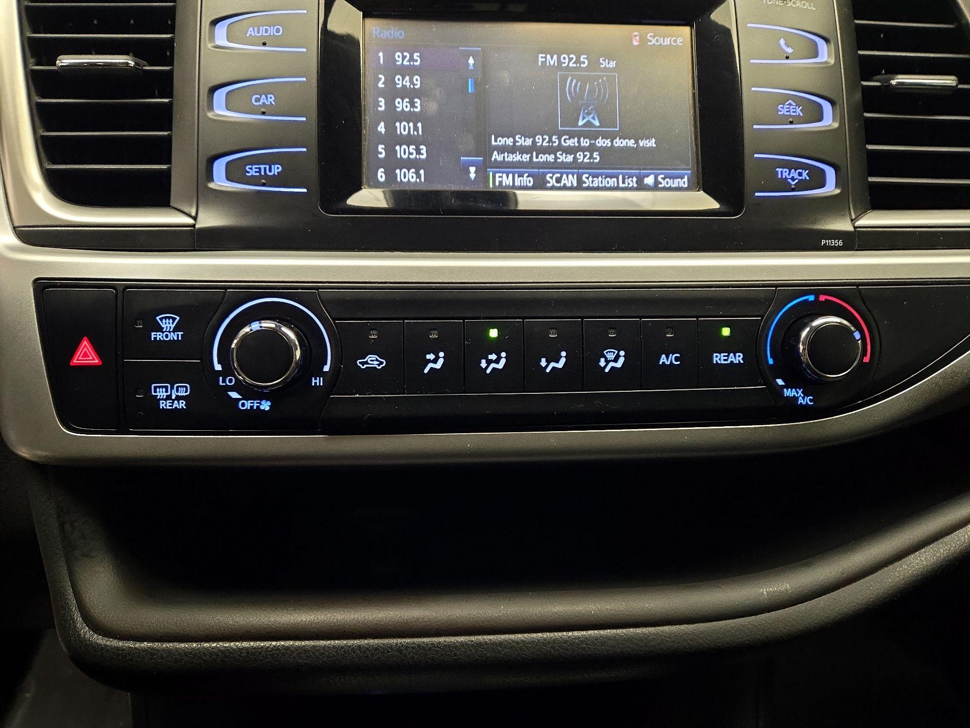 Thumbnail: 2017 Toyota Highlander - 16