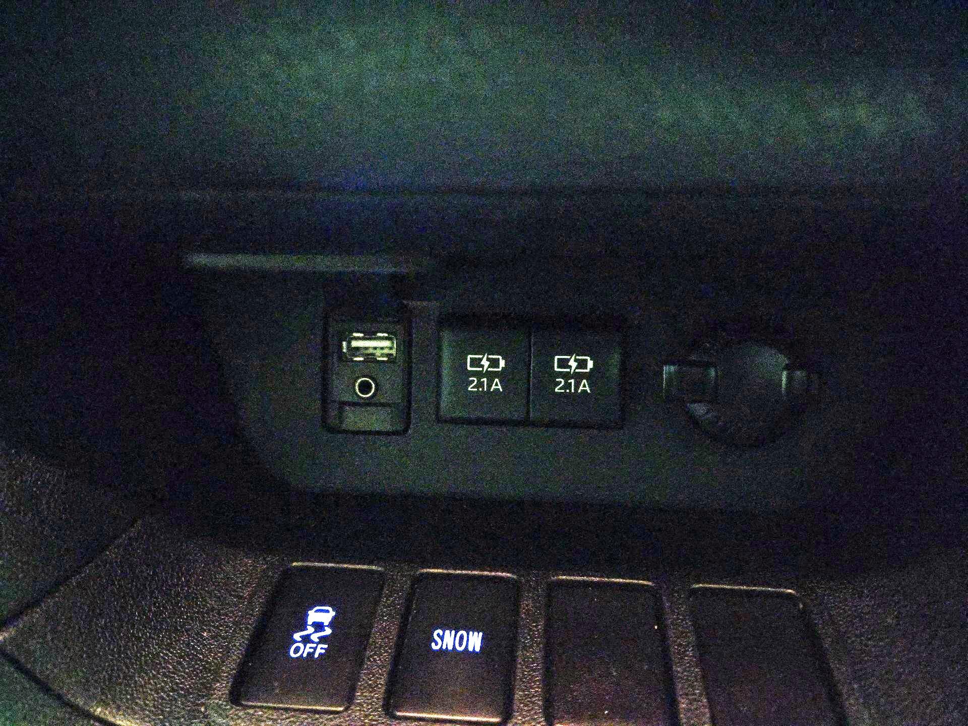 Thumbnail: 2017 Toyota Highlander - 18