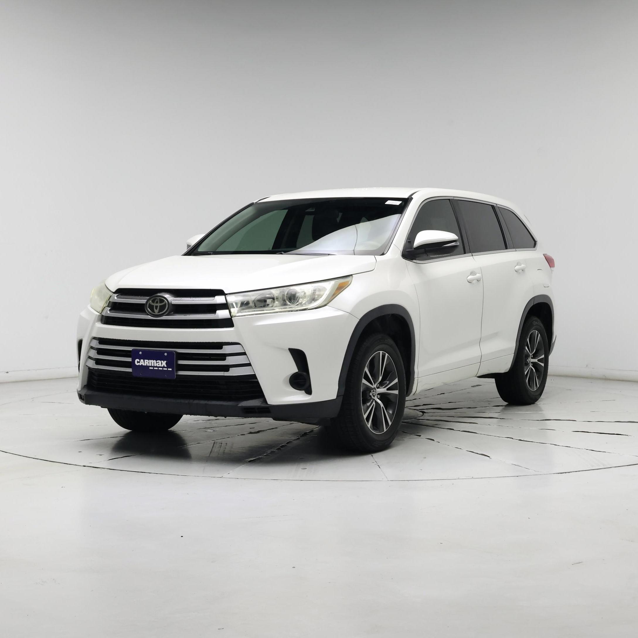 Thumbnail: 2017 Toyota Highlander - 4