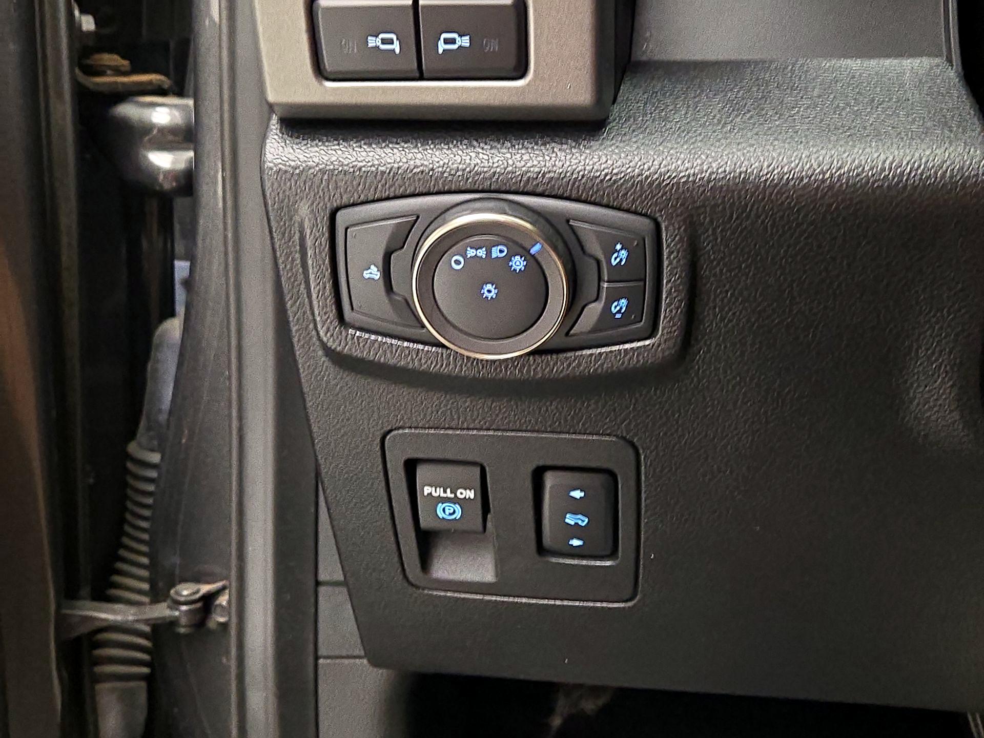 Thumbnail: 2019 Ford F-150 - 13