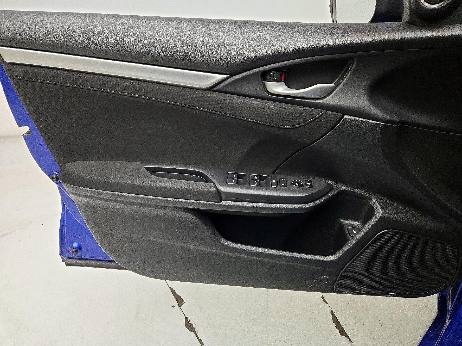 Thumbnail: 2018 Honda Civic - 12