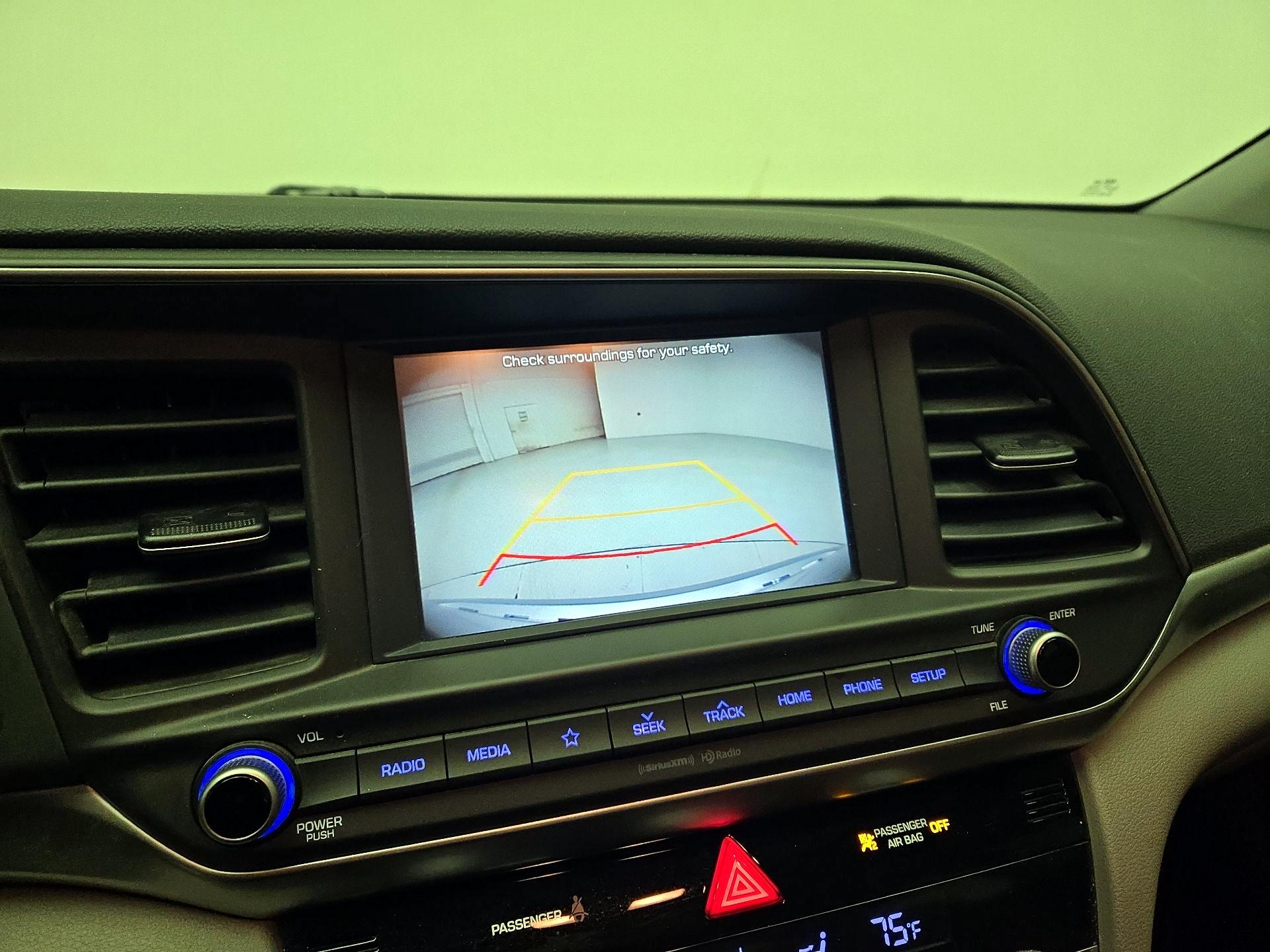 Thumbnail: 2020 Hyundai Elantra - 14