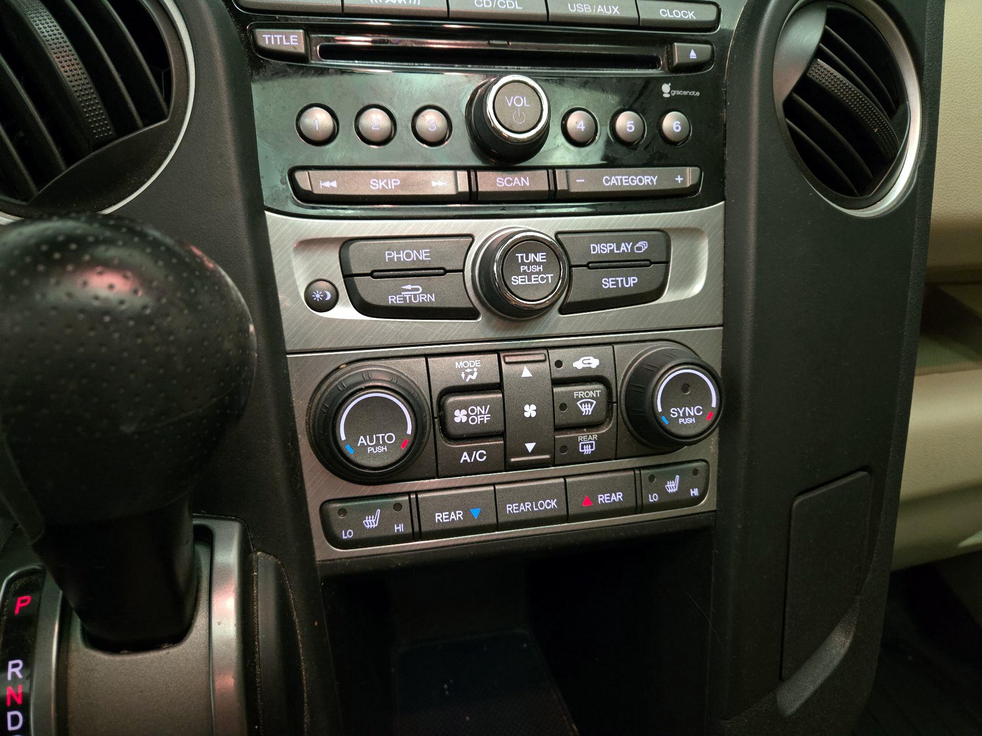 Thumbnail: 2015 Honda Pilot - 16