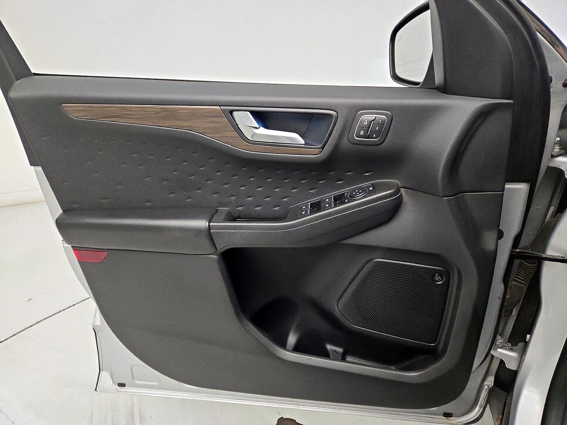 Thumbnail: 2020 Ford Escape - 12