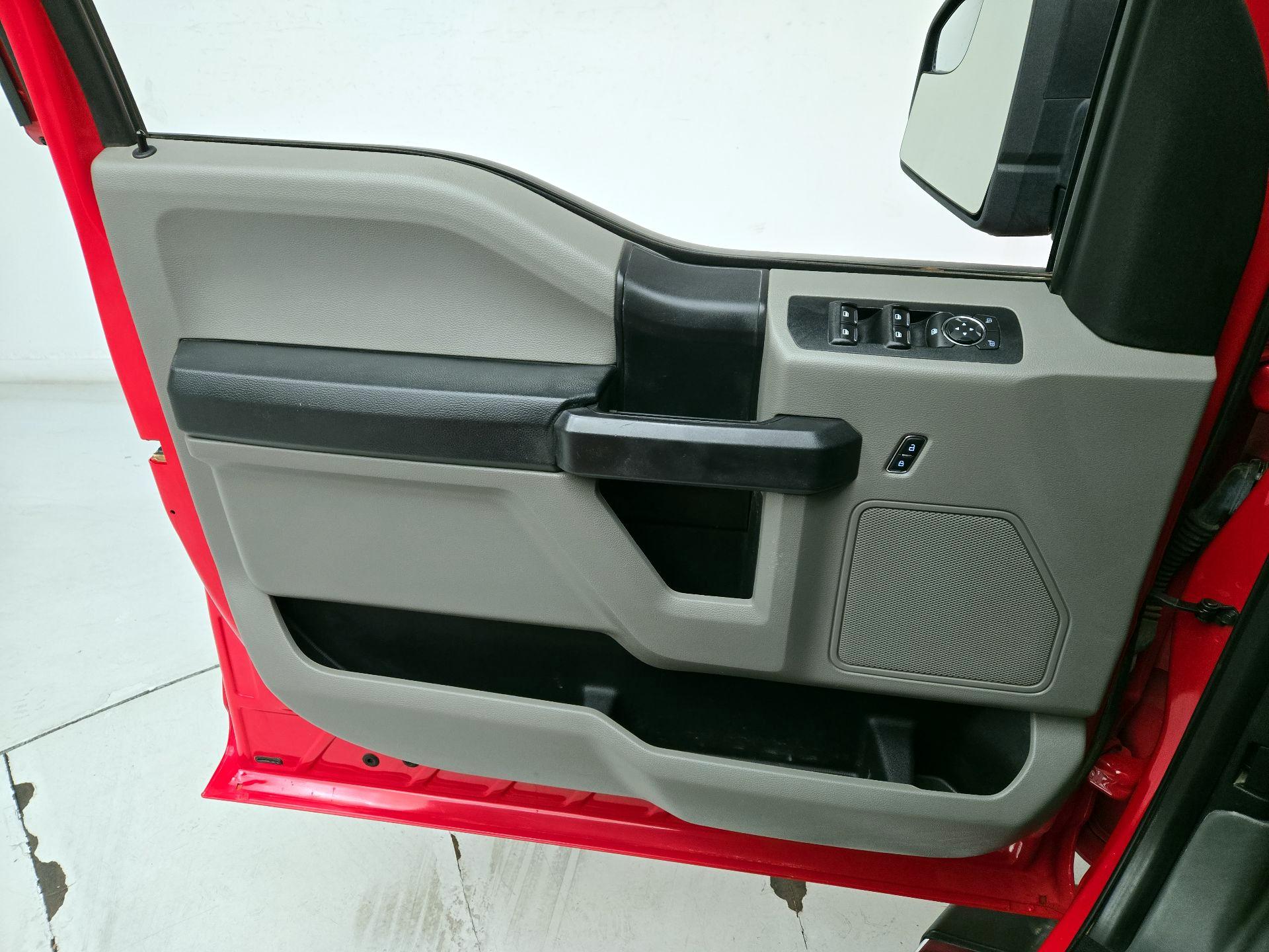 Thumbnail: 2017 Ford F-150 - 12