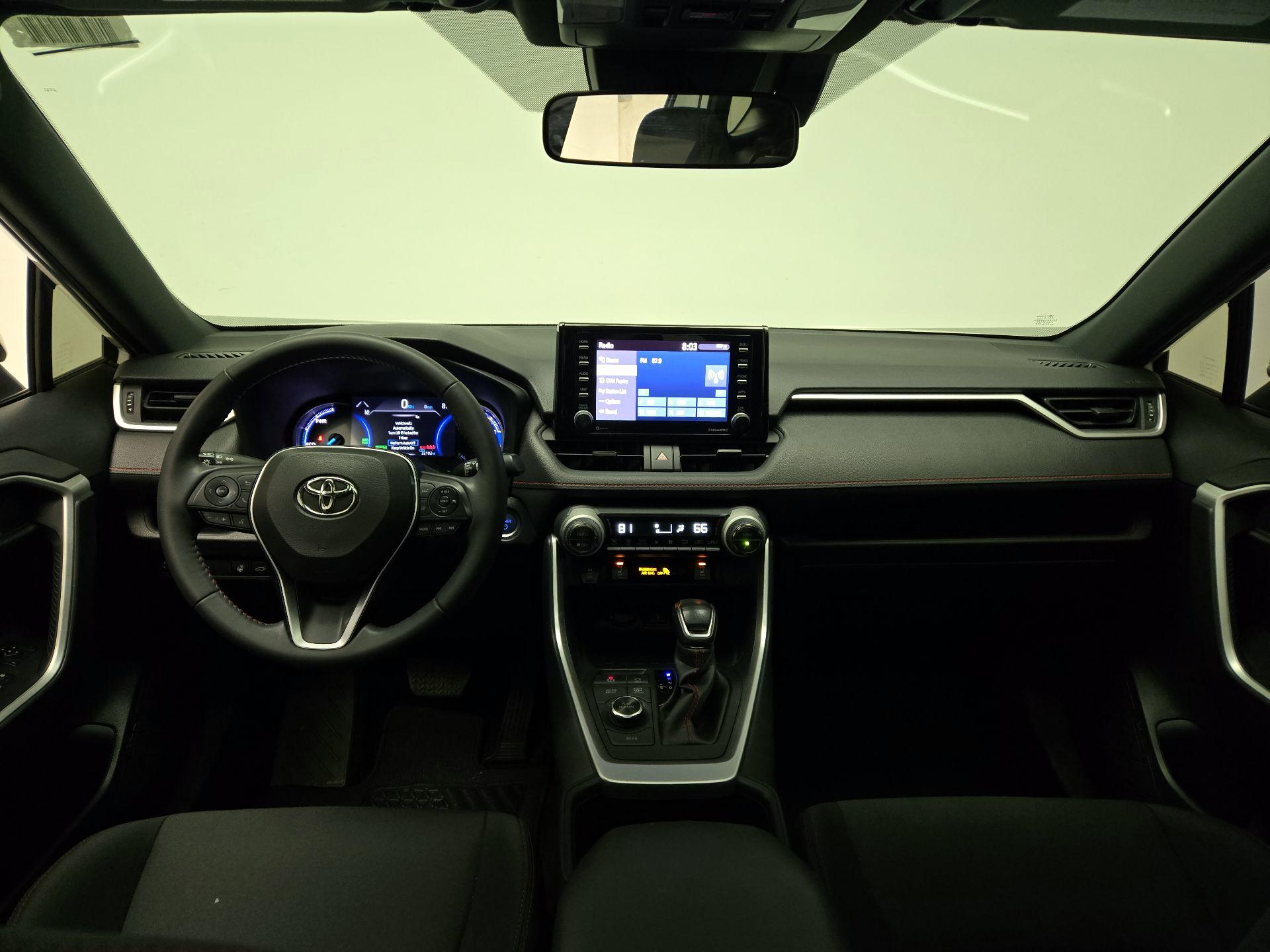 Thumbnail: 2022 Toyota RAV4 - 9