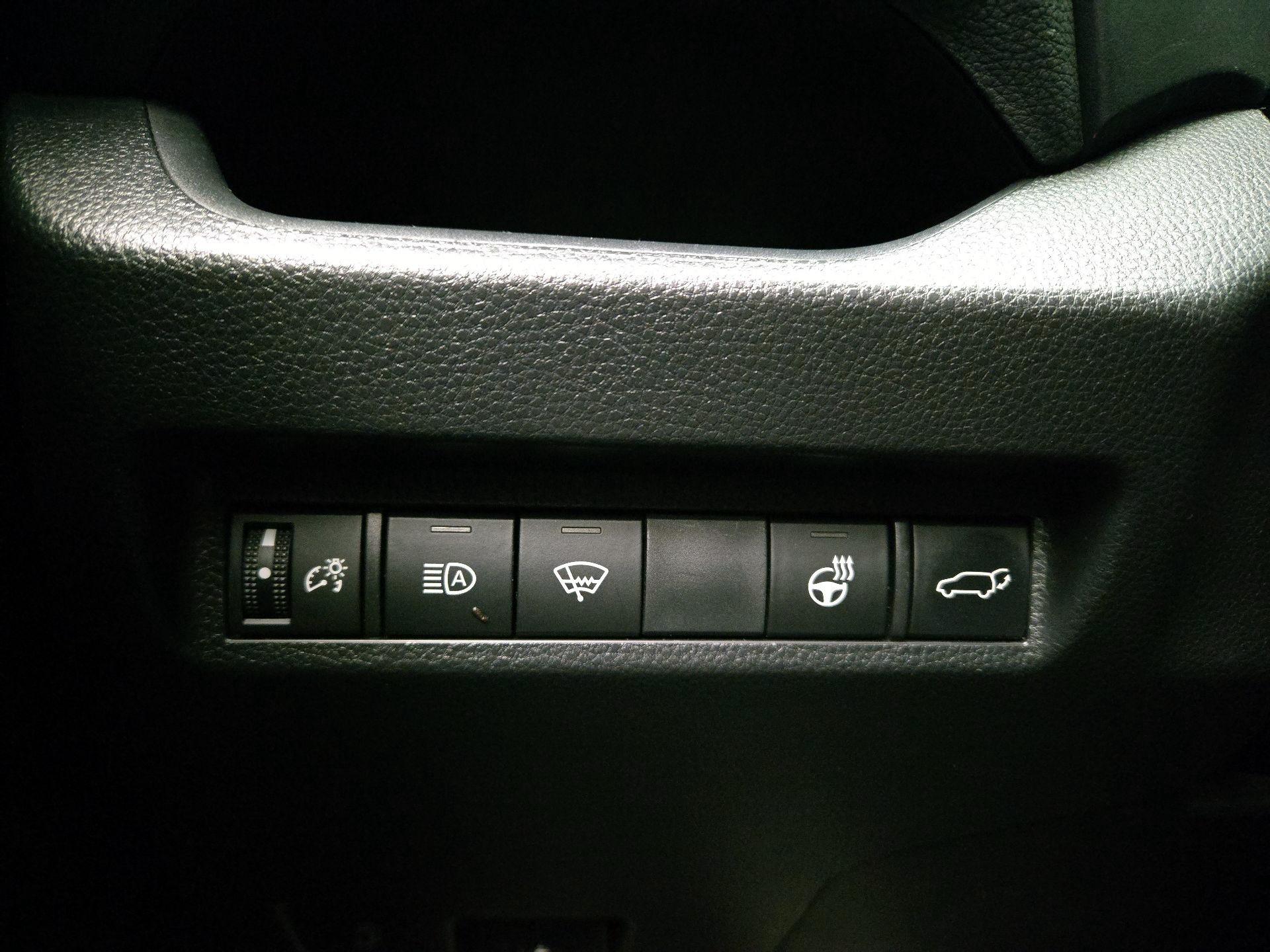 Thumbnail: 2022 Toyota RAV4 - 13