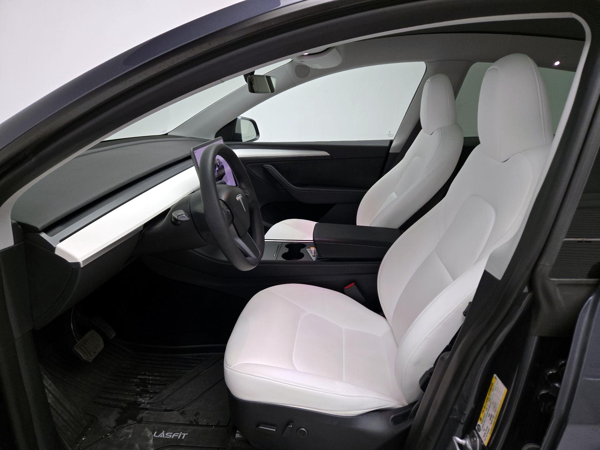 Thumbnail: 2023 Tesla Model Y - 11