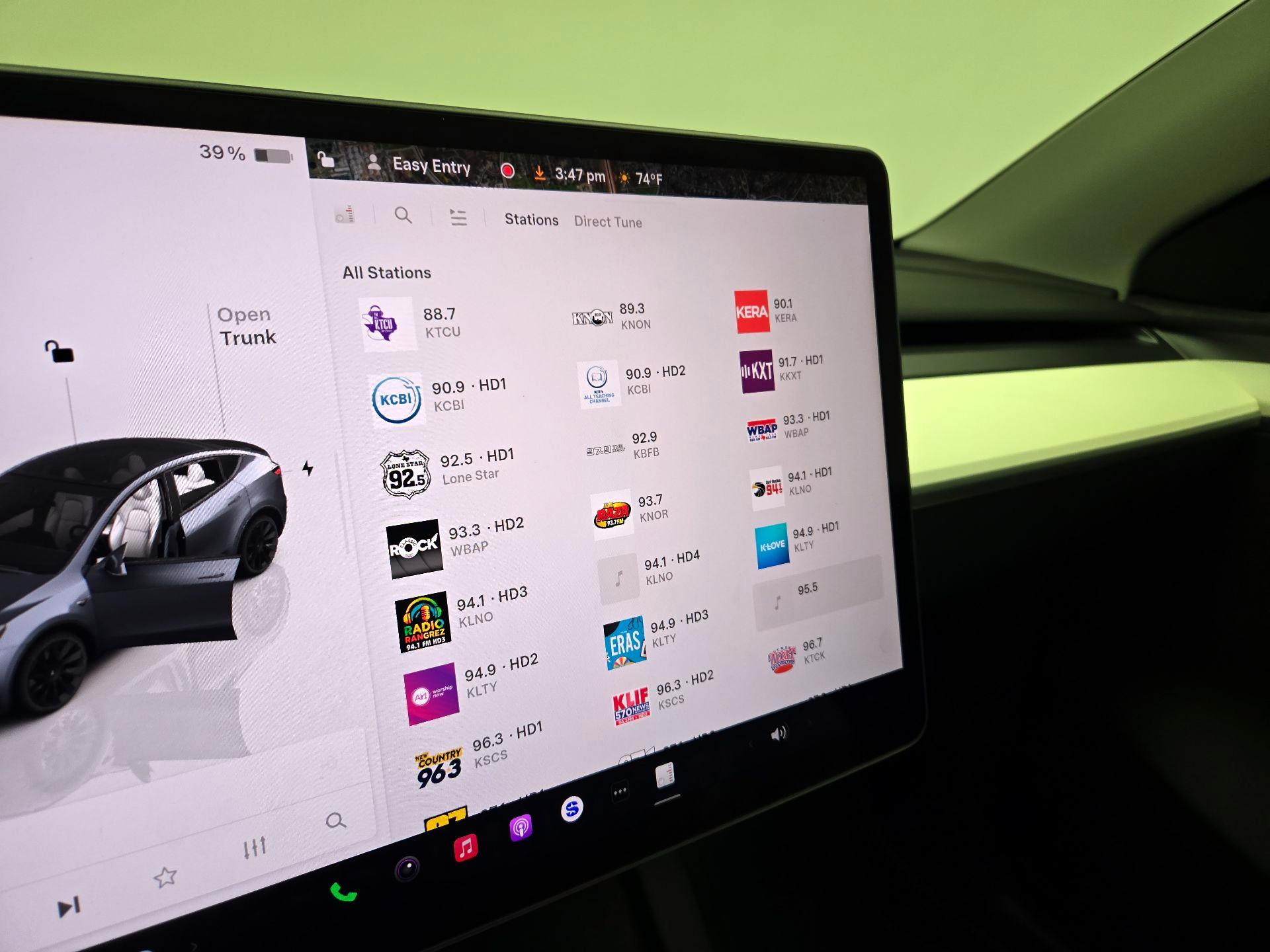 Thumbnail: 2023 Tesla Model Y - 15