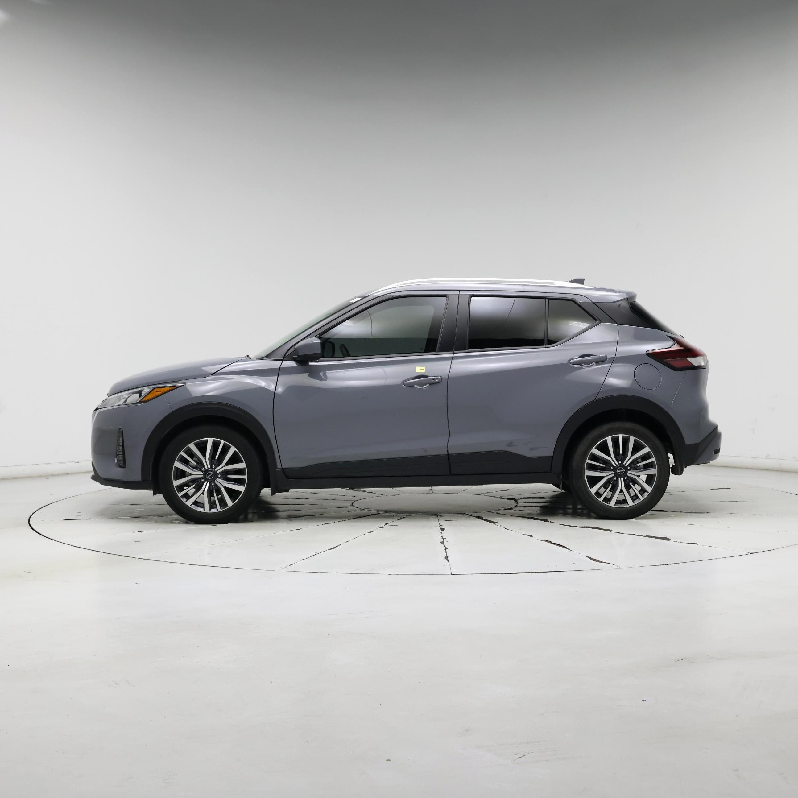 Thumbnail: 2024 Nissan Kicks - 3