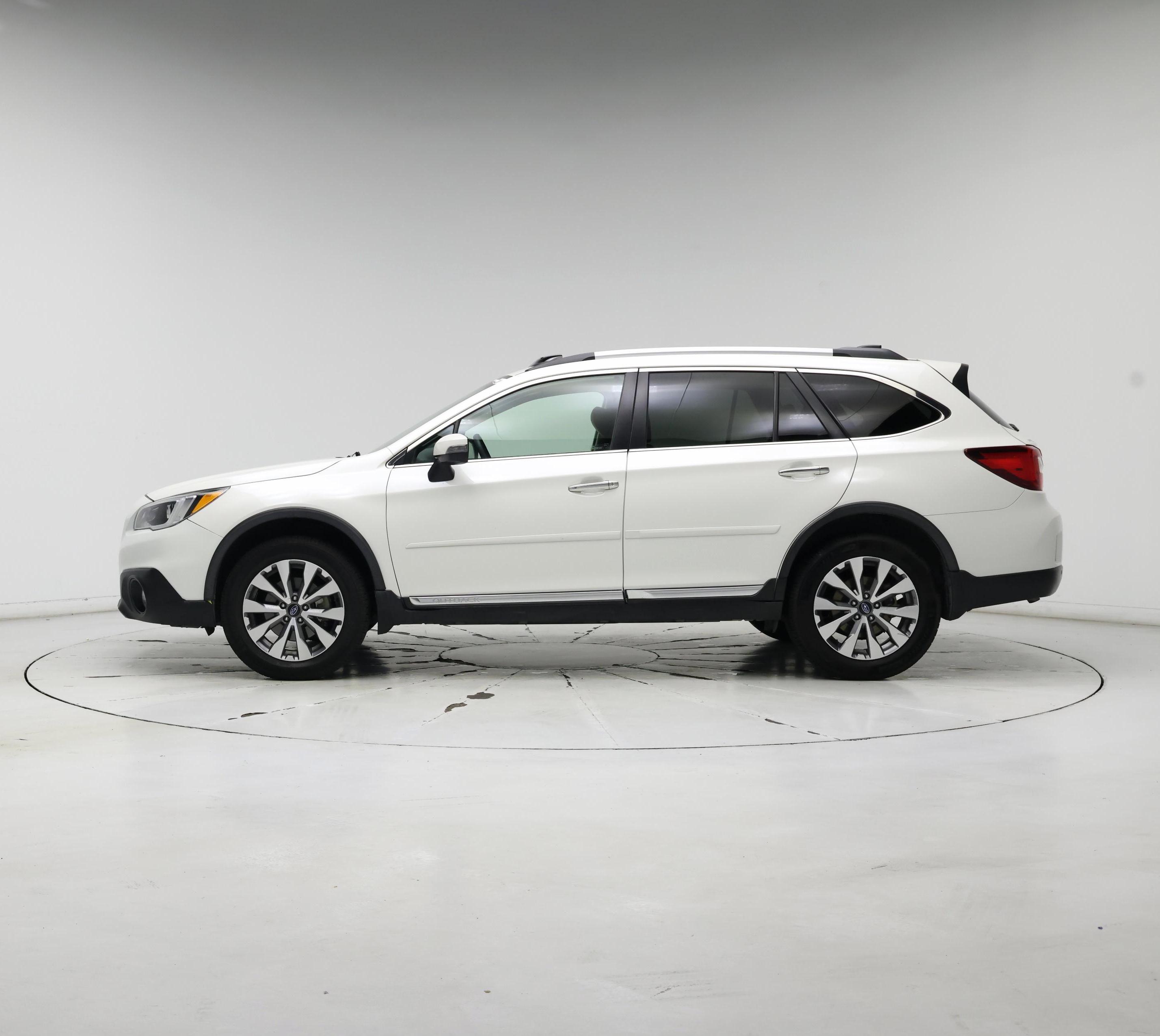 Thumbnail: 2017 Subaru Outback - 3