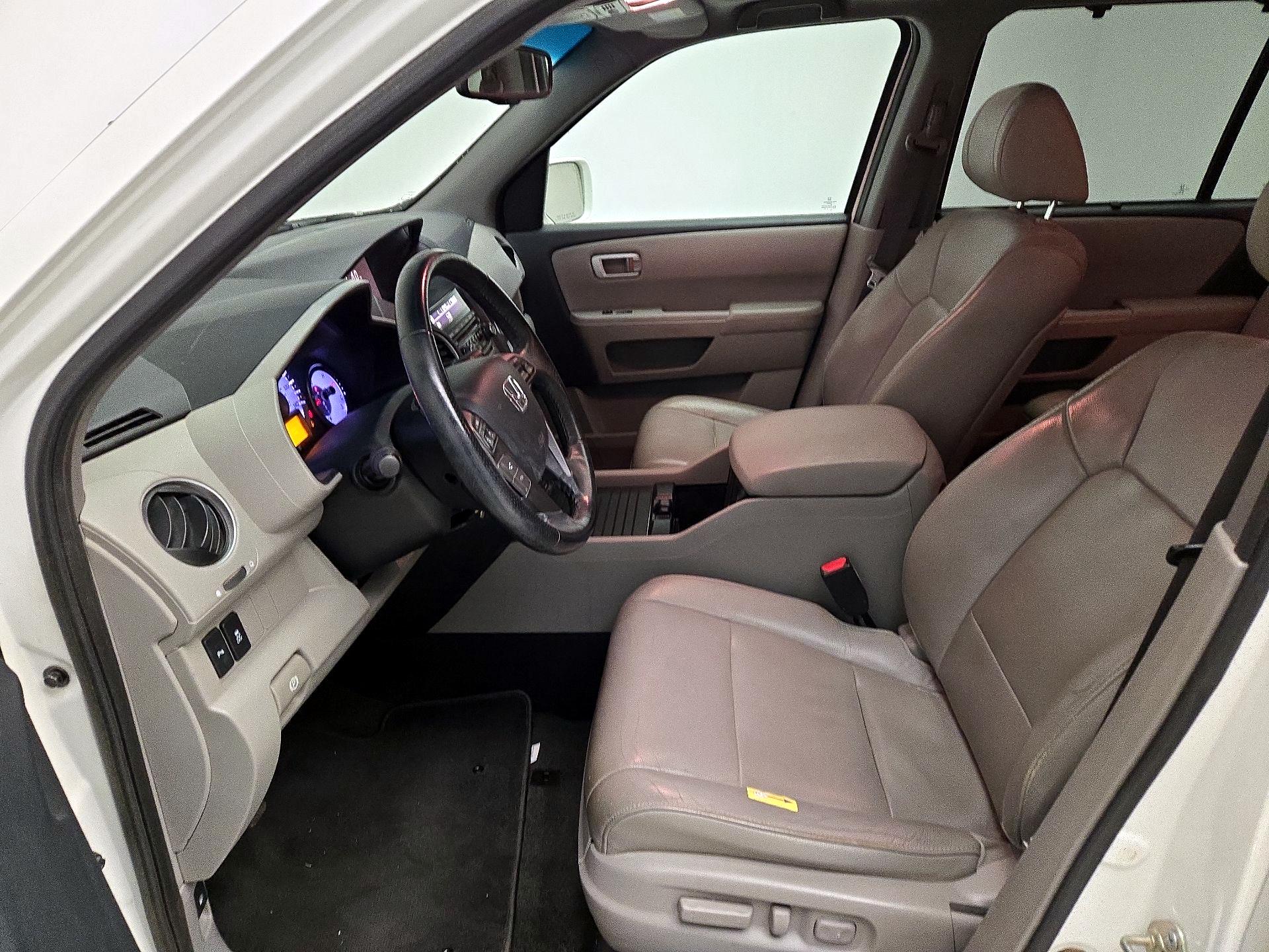 Thumbnail: 2015 Honda Pilot - 11