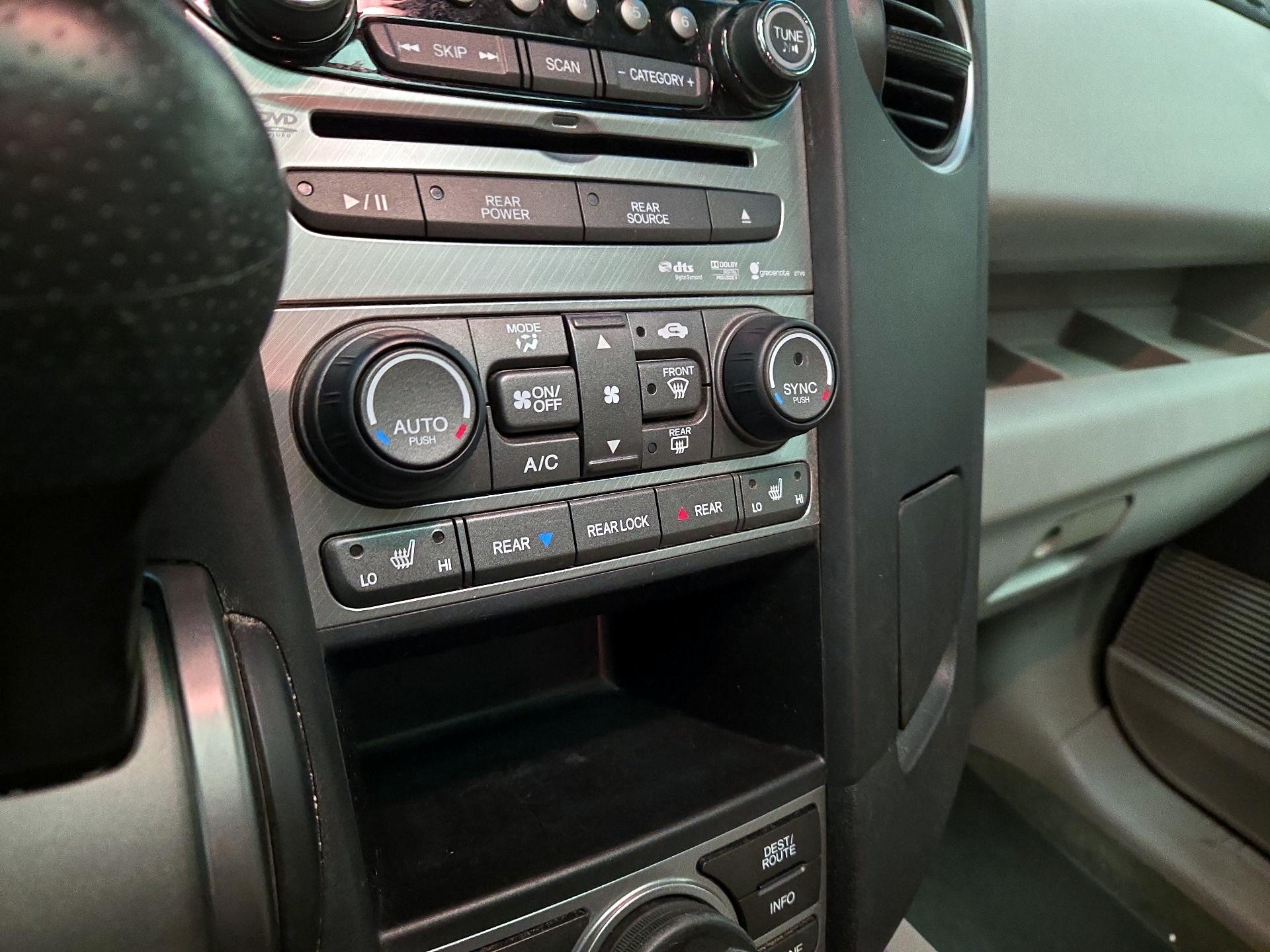 Thumbnail: 2015 Honda Pilot - 15