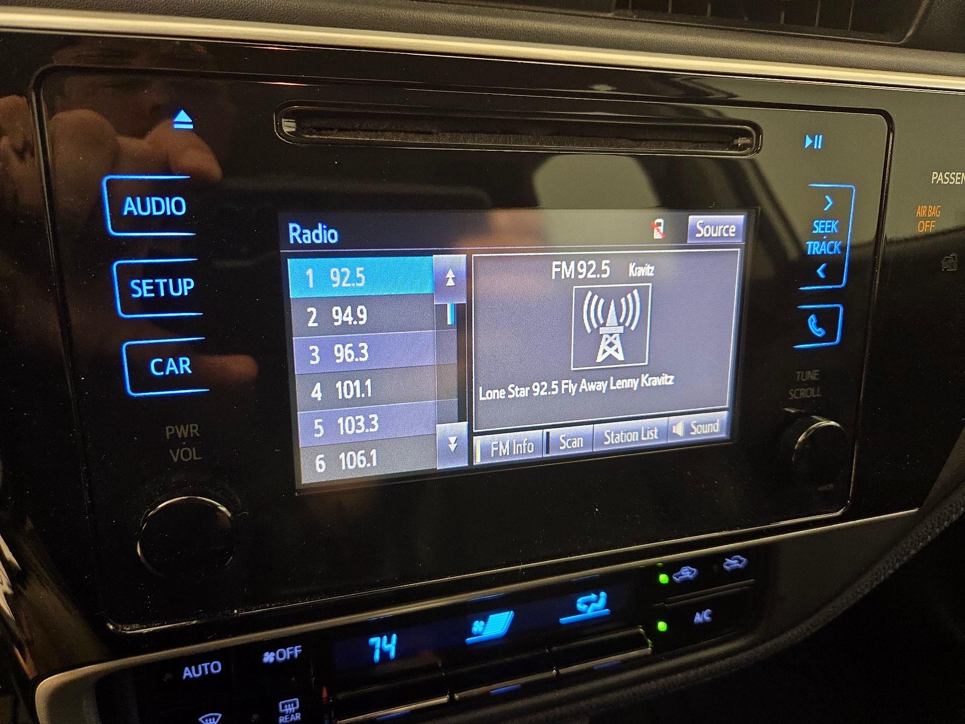 Thumbnail: 2017 Toyota Corolla - 15