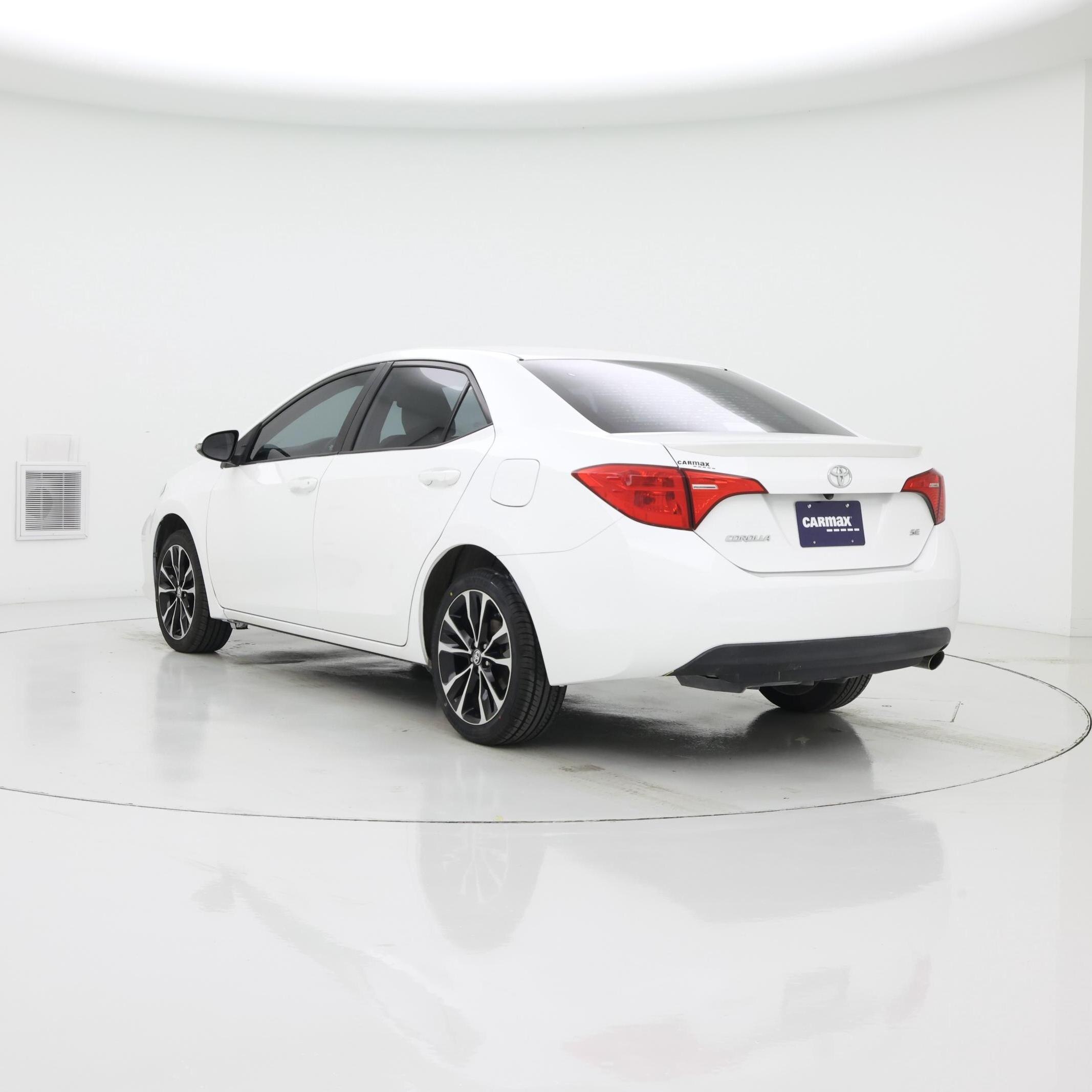 Thumbnail: 2017 Toyota Corolla - 2