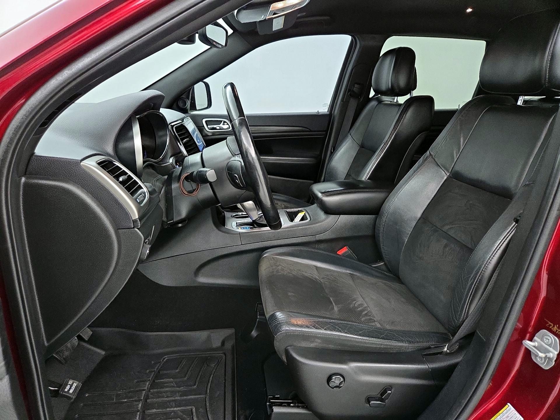 Thumbnail: 2020 Jeep Grand Cherokee - 11