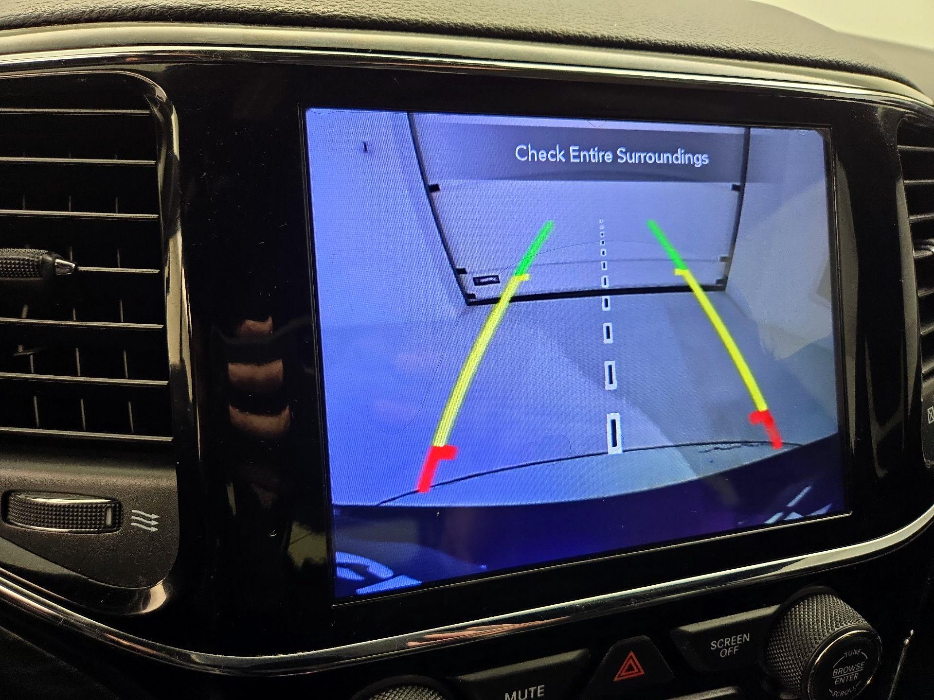 Thumbnail: 2020 Jeep Grand Cherokee - 15