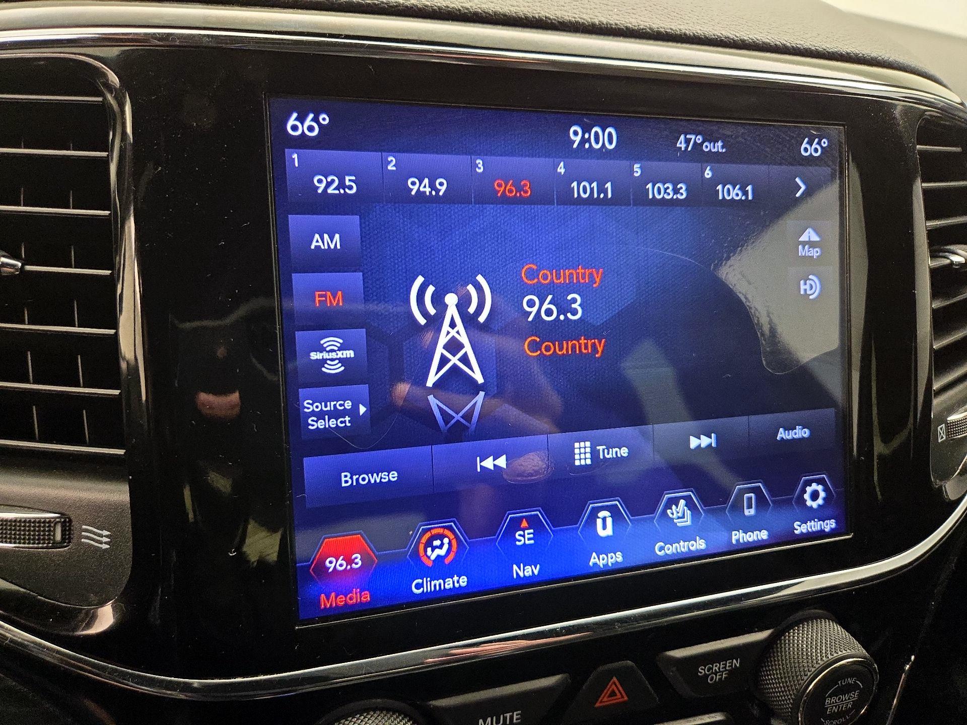 Thumbnail: 2020 Jeep Grand Cherokee - 16