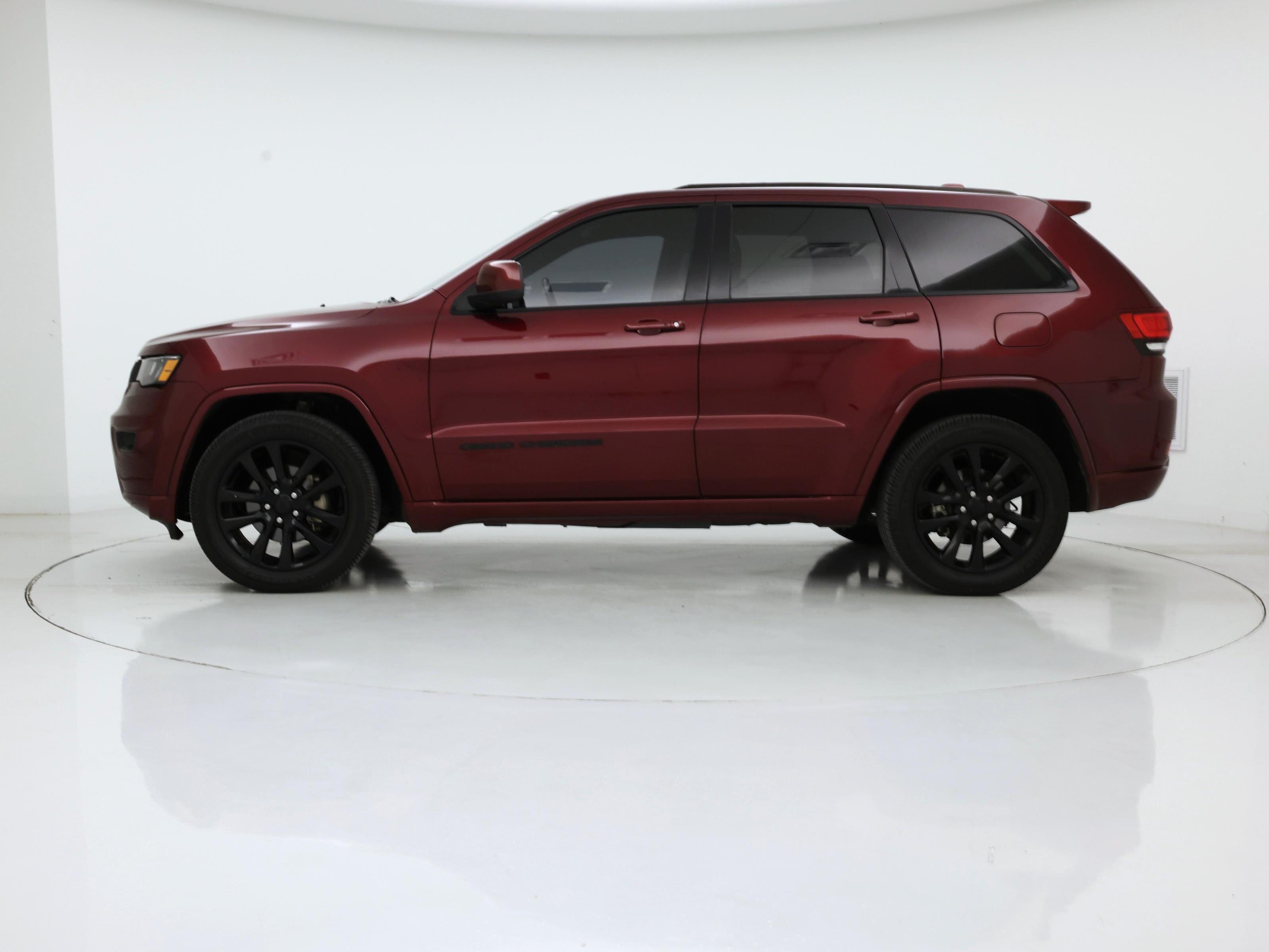 Thumbnail: 2020 Jeep Grand Cherokee - 3