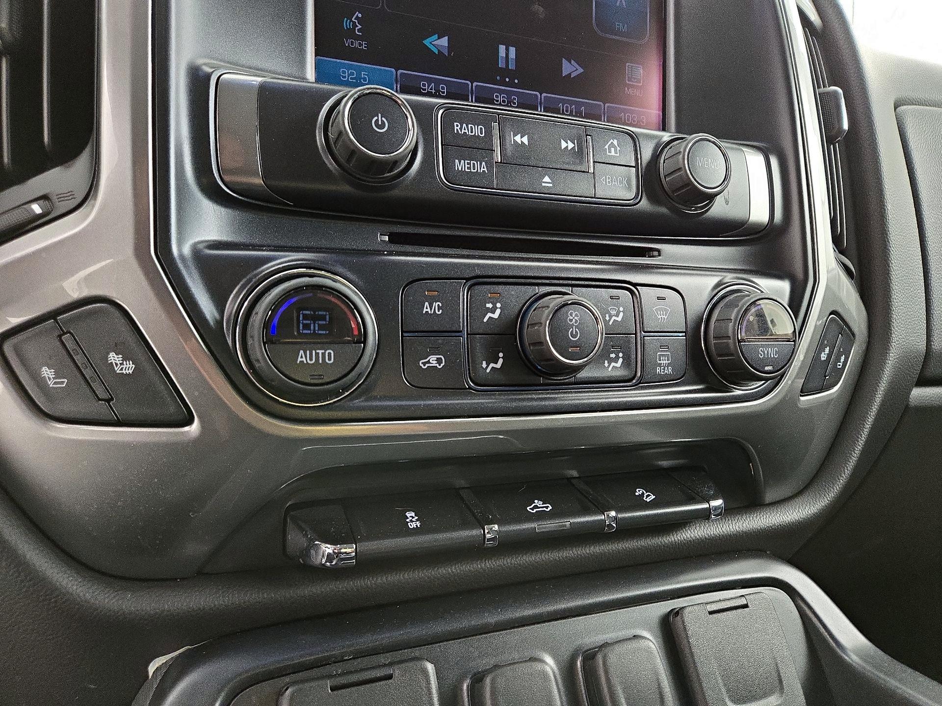 Thumbnail: 2015 Chevrolet Silverado 1500 - 16