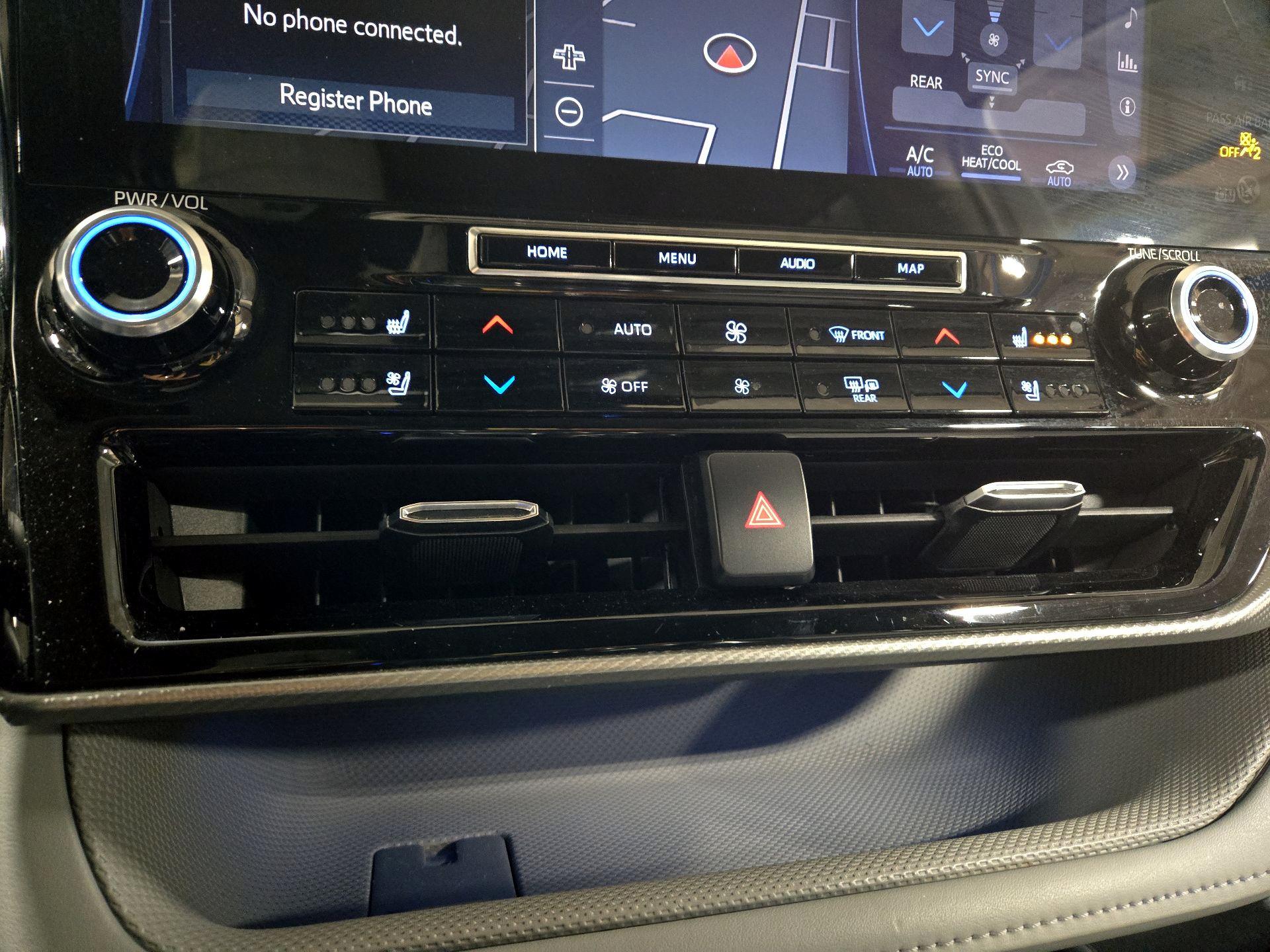 Thumbnail: 2022 Toyota Highlander - 17