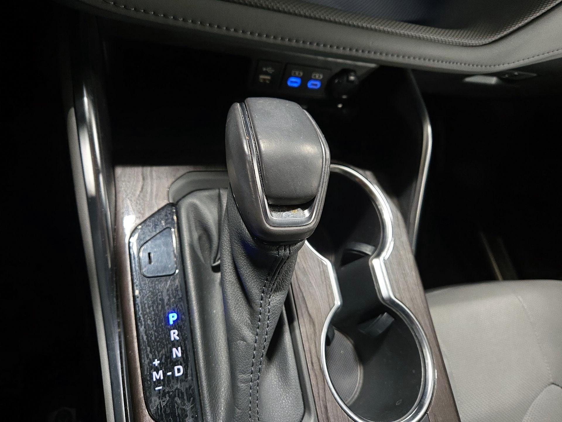 Thumbnail: 2022 Toyota Highlander - 18