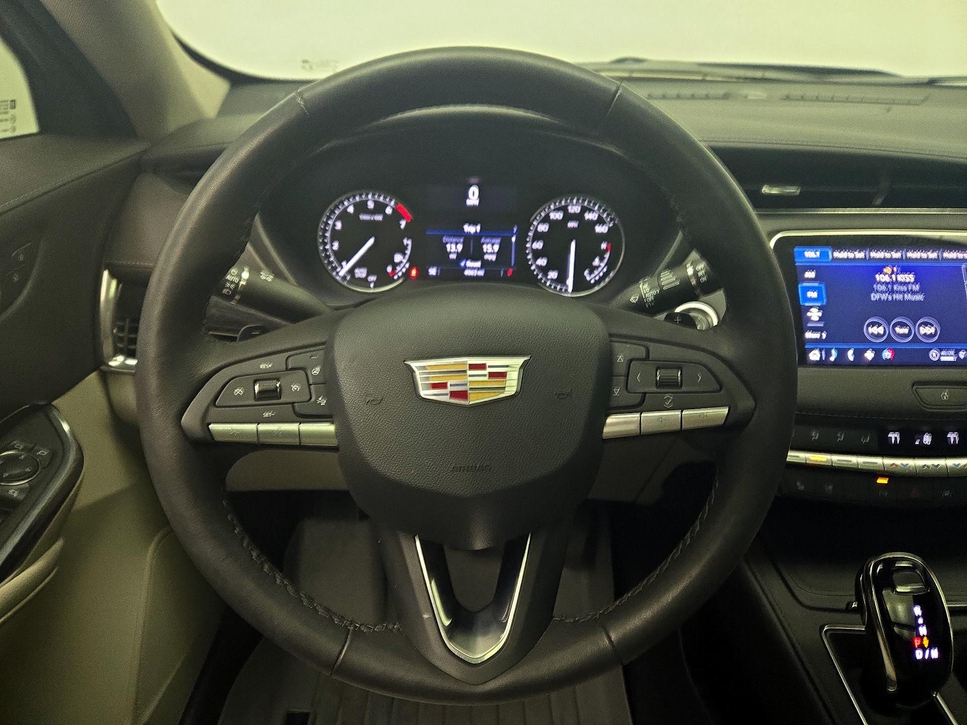 Thumbnail: 2023 Cadillac XT4 - 10