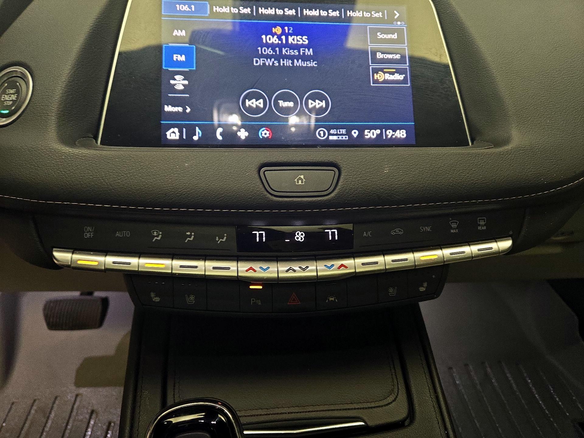 Thumbnail: 2023 Cadillac XT4 - 16