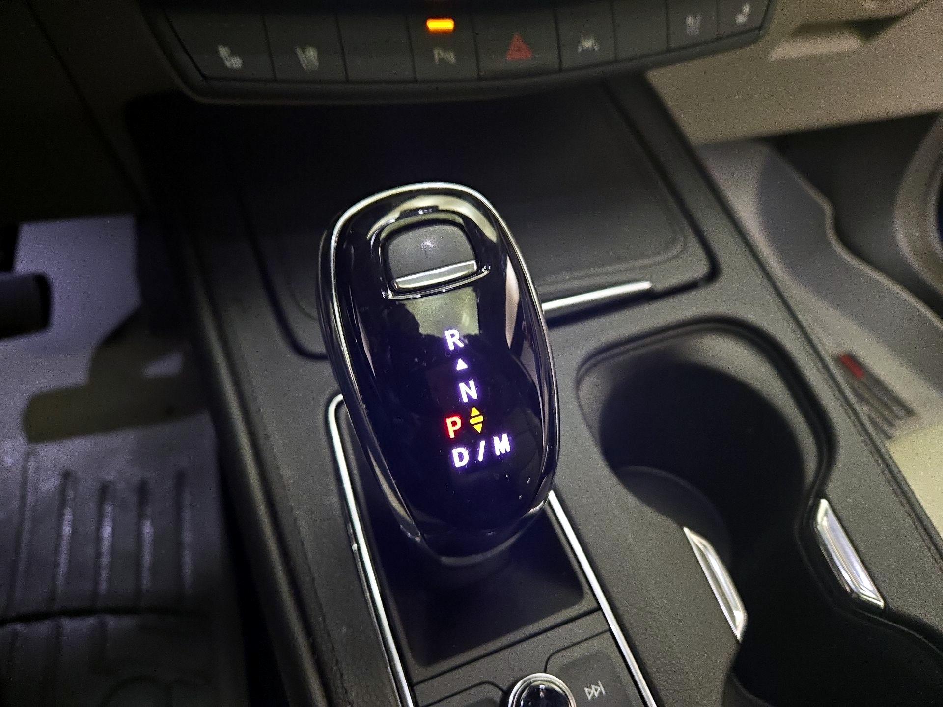 Thumbnail: 2023 Cadillac XT4 - 17