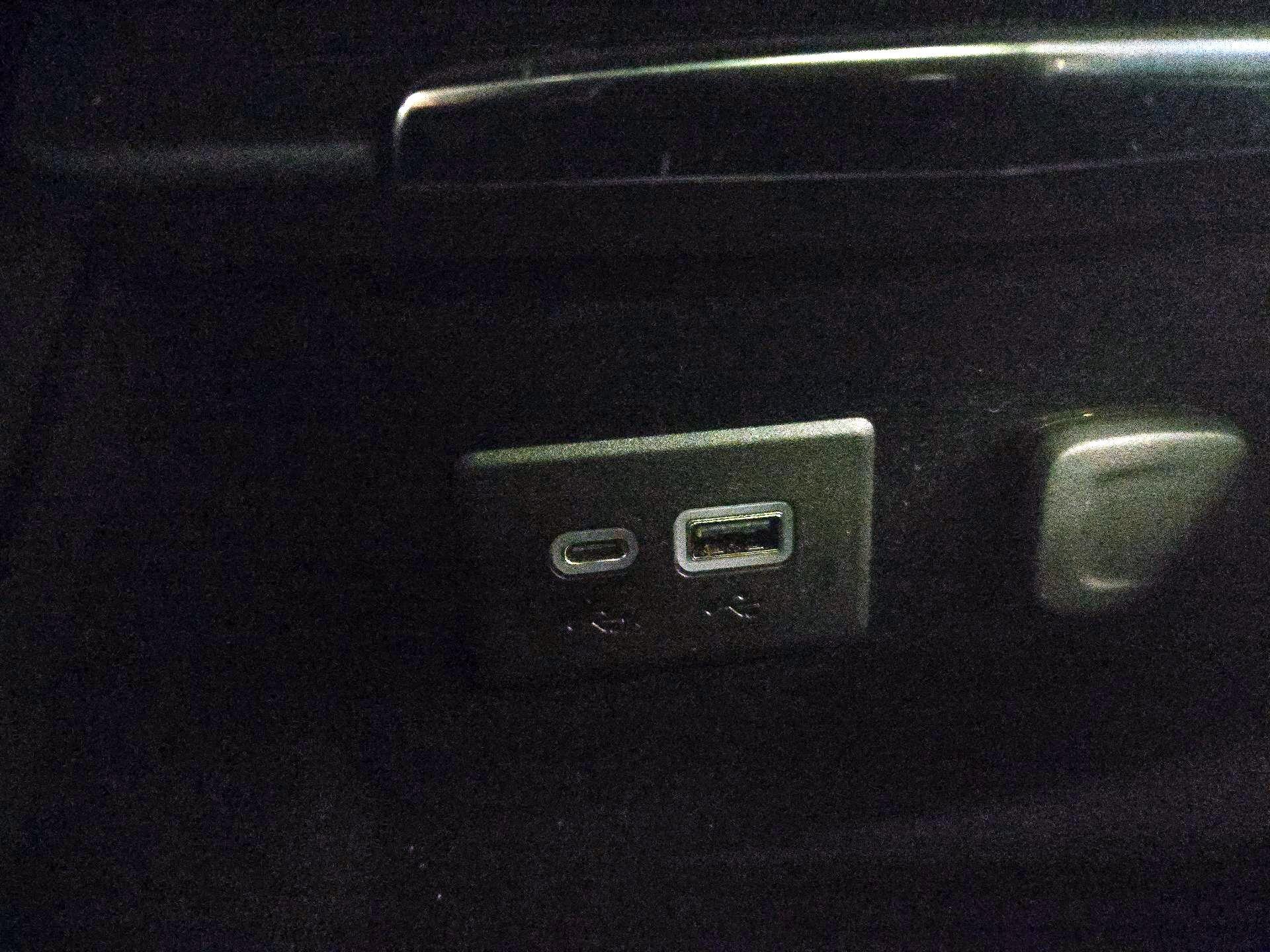 Thumbnail: 2023 Cadillac XT4 - 18