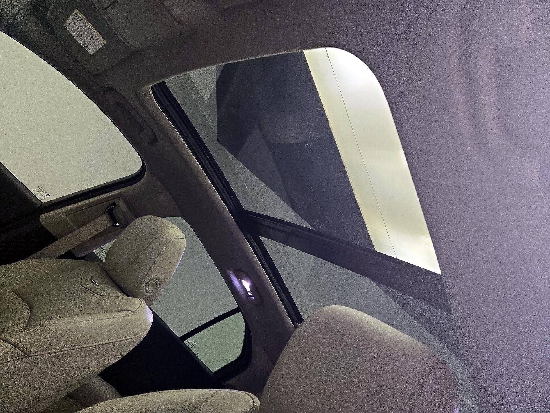 Thumbnail: 2023 Cadillac XT4 - 19