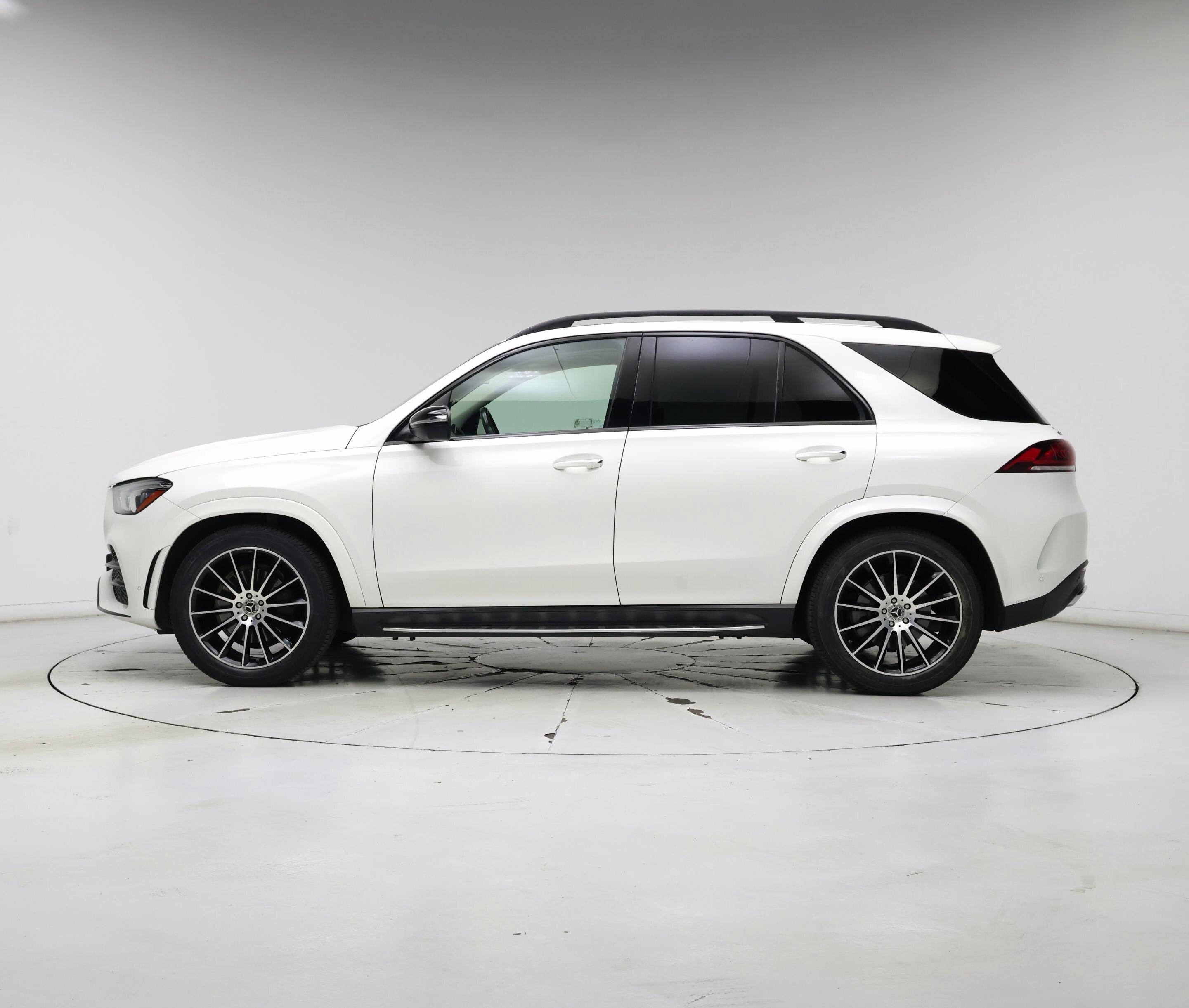 Thumbnail: 2020 Mercedes-Benz GLE - 3