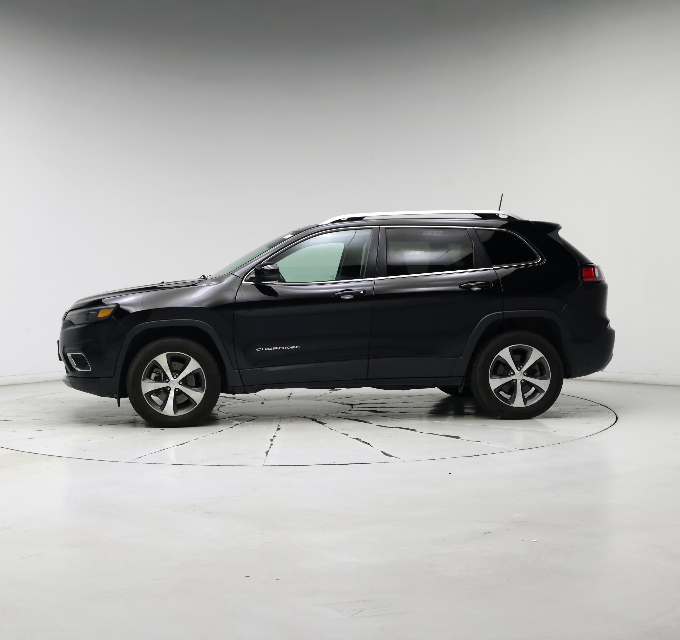 Thumbnail: 2021 Jeep Cherokee - 3